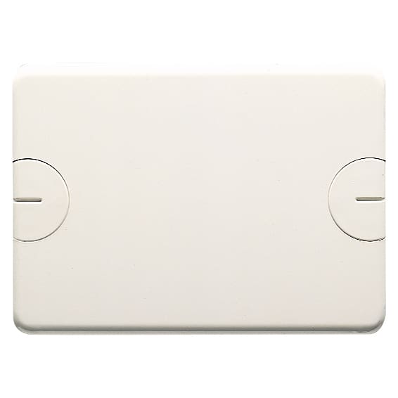 GEWISS - PLACCA CIECA PER SCATOLE RETTANGOLARI DA INCASSO - 3 POSTI - A VITE - BIANCO NUVOLA GW24211