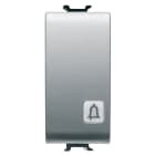 GEWISS - PULSANTE UNIPOLARE 250V ac - NA 16A ILLUMINABILE - CON LENTE NEUTRA SOSTITUIBILE - SIMBOLO CAMPANELLO - 1 MODULO - TITANIO - CHORUSMART