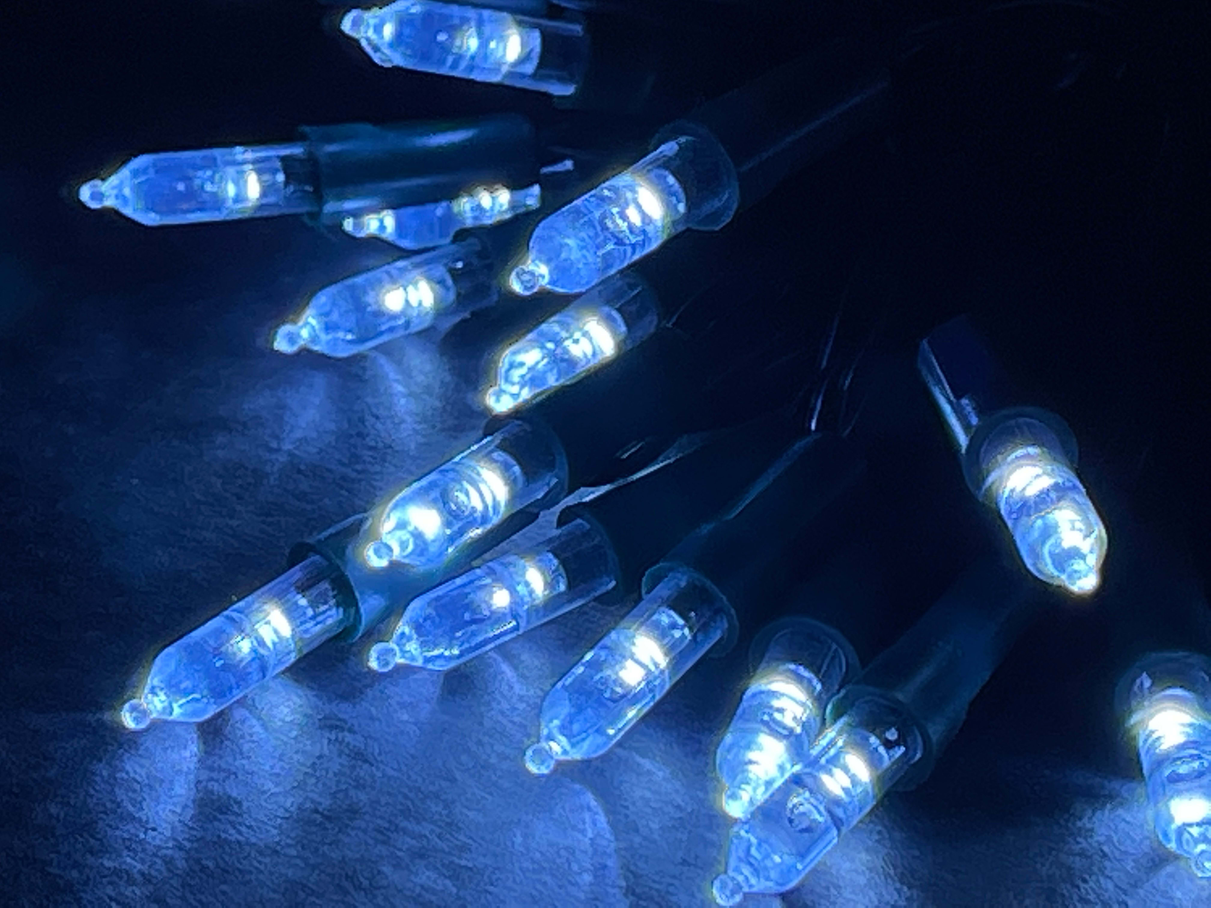 GIOCOPLAST NATALE - 50 PISELLINI LED BIANCHI, LUCE FISSA, CON TRASF. IP44