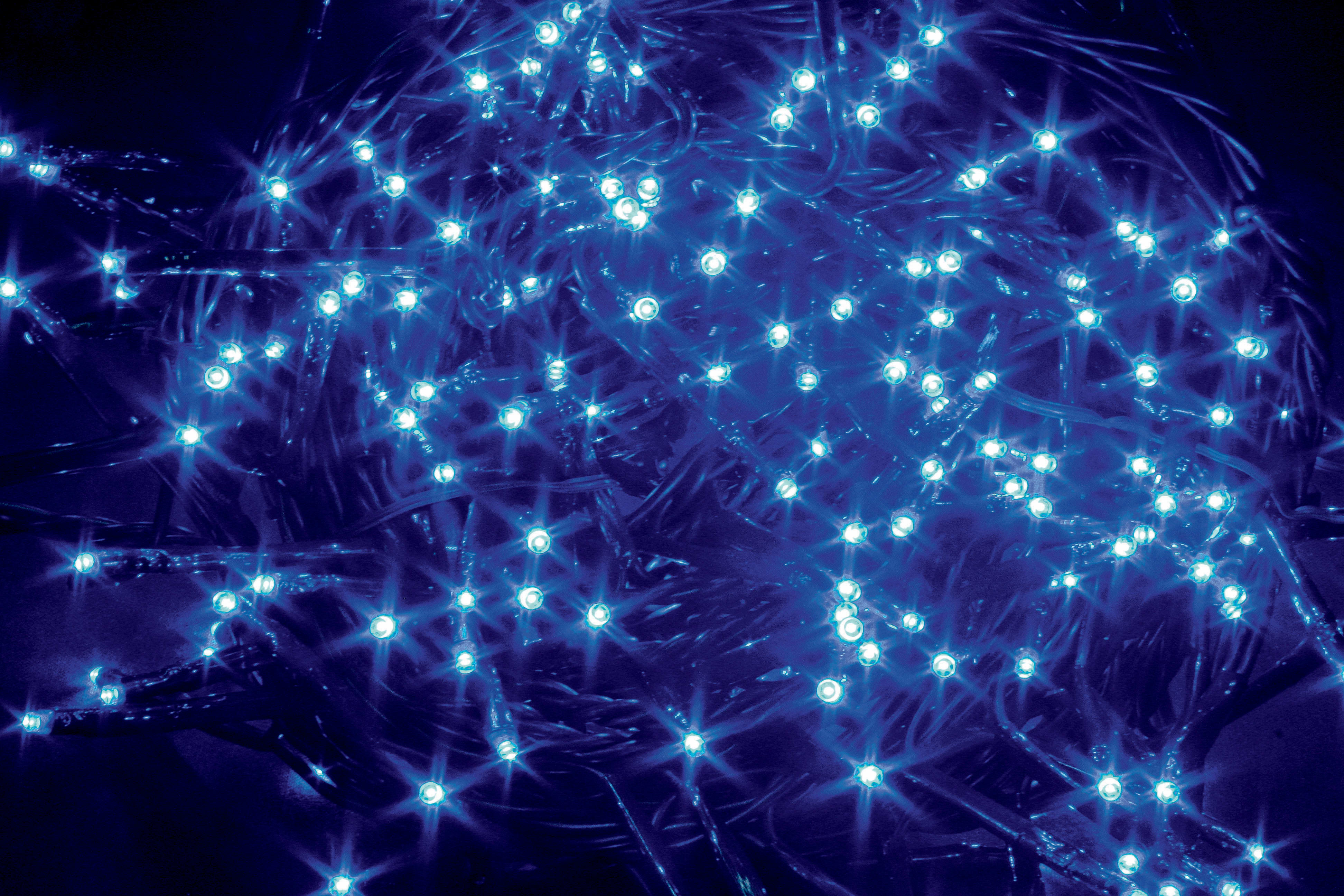 GIOCOPLAST NATALE - 96 LED BLU C/GIOCHI L., CAVO ALIM. MT.1,5 - CAVO LUCI MT.3,5 X INT.