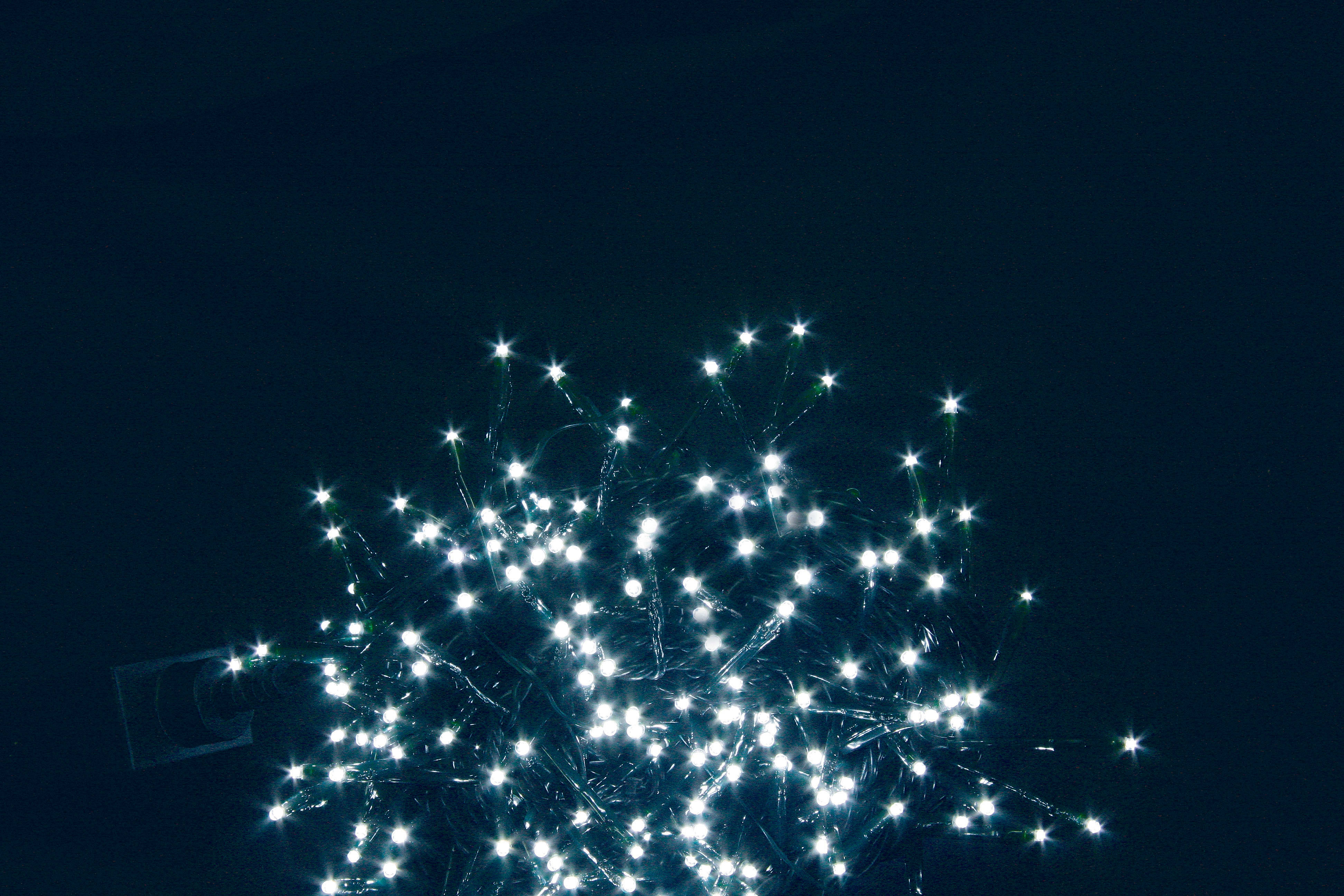 GIOCOPLAST NATALE - 300 LED BIANCHI C/GIOCHI L., CAVO ALIM. MT.1,5 - CAVO LUCI MT.7,5 X INT.