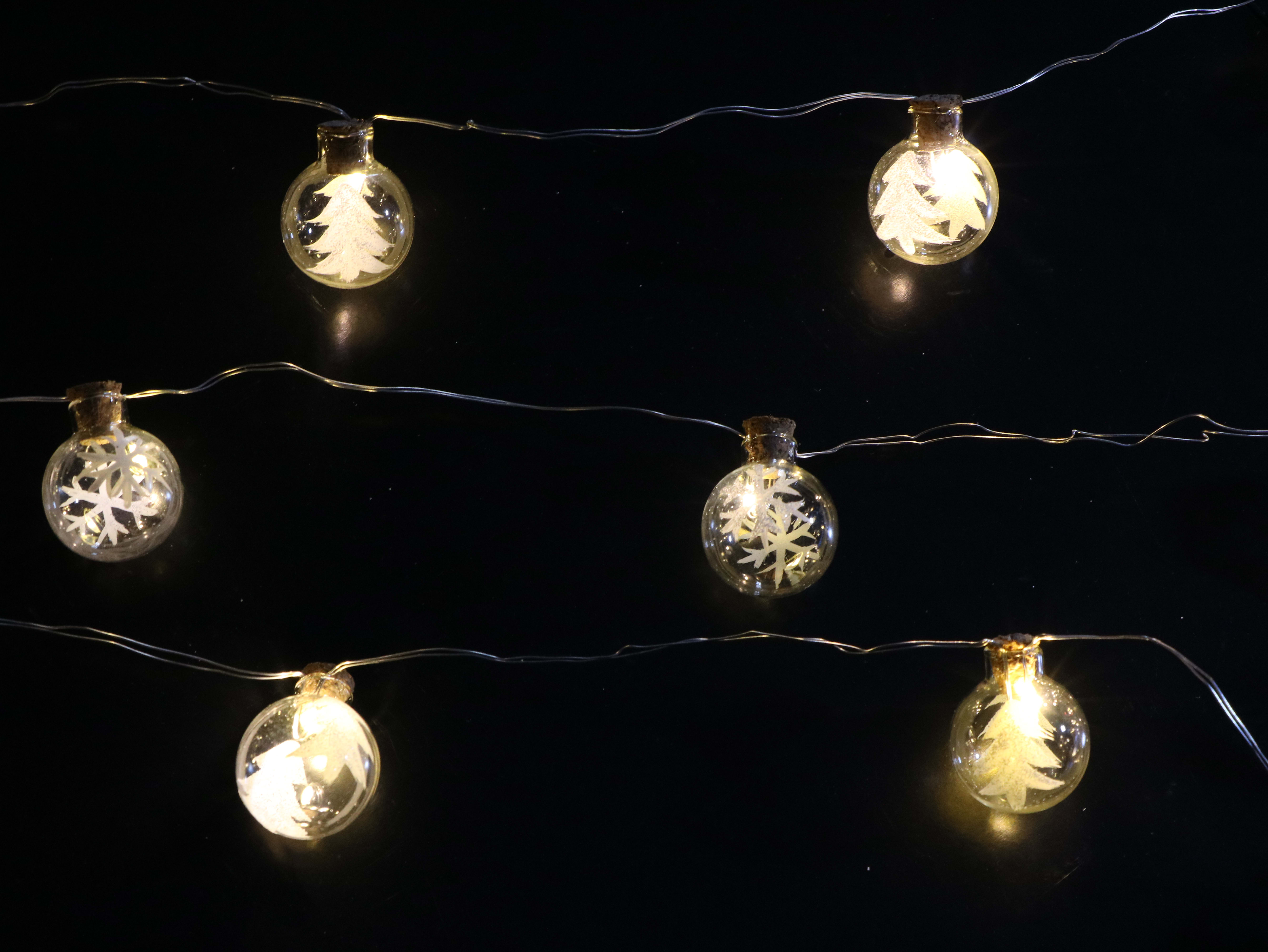 GIOCOPLAST NATALE - 15 MINI AMPOLLINE VETRO 2,5 CM CON LUCE LED A BATTERIE, 3 DEC. ASS.