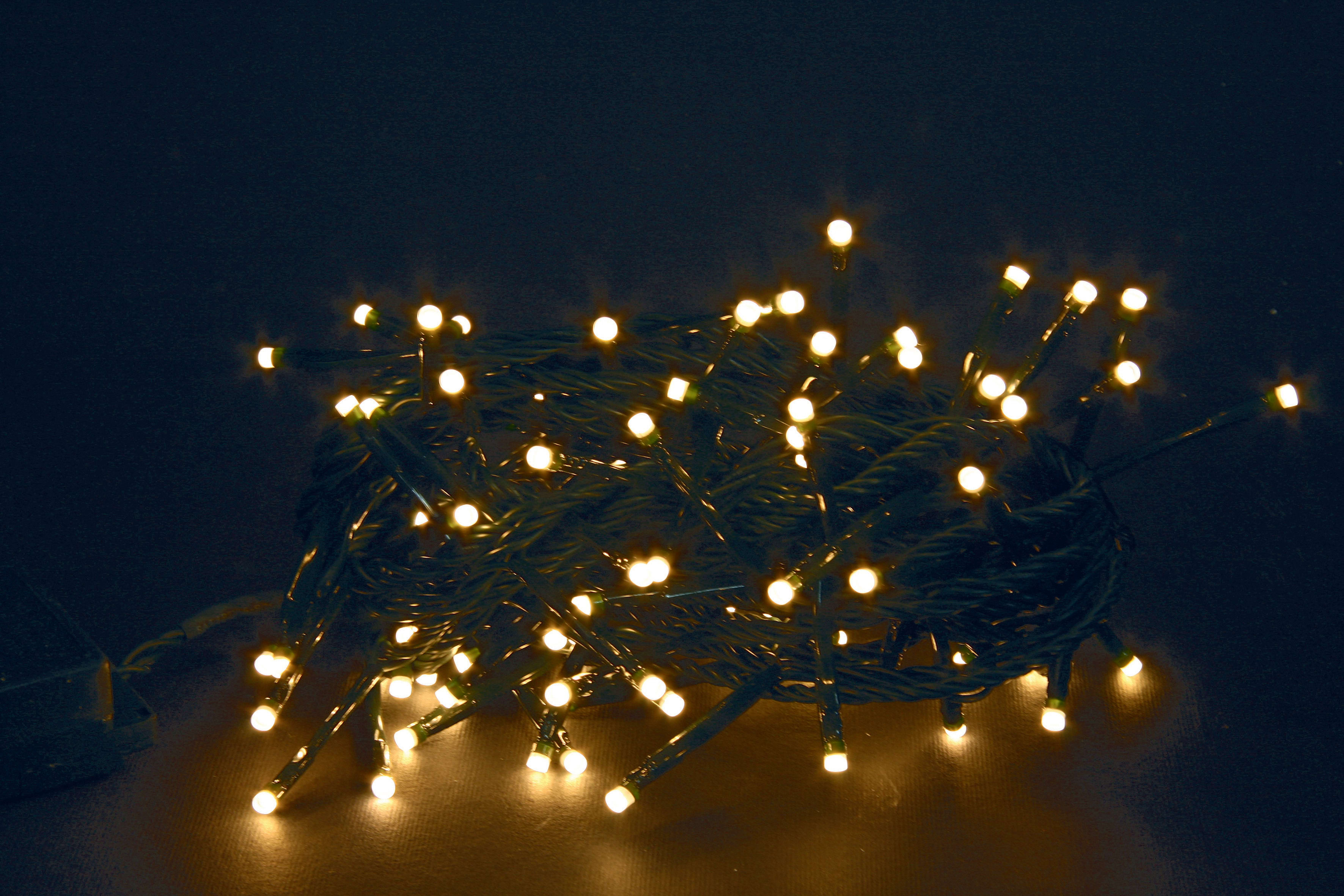 GIOCOPLAST NATALE - 192 LED BIANCO CALDO, GIOCHI L., X EST., TRASF. IP44, CAVO ALIM. MT.4, LUNGH. CAVO LUCI 8