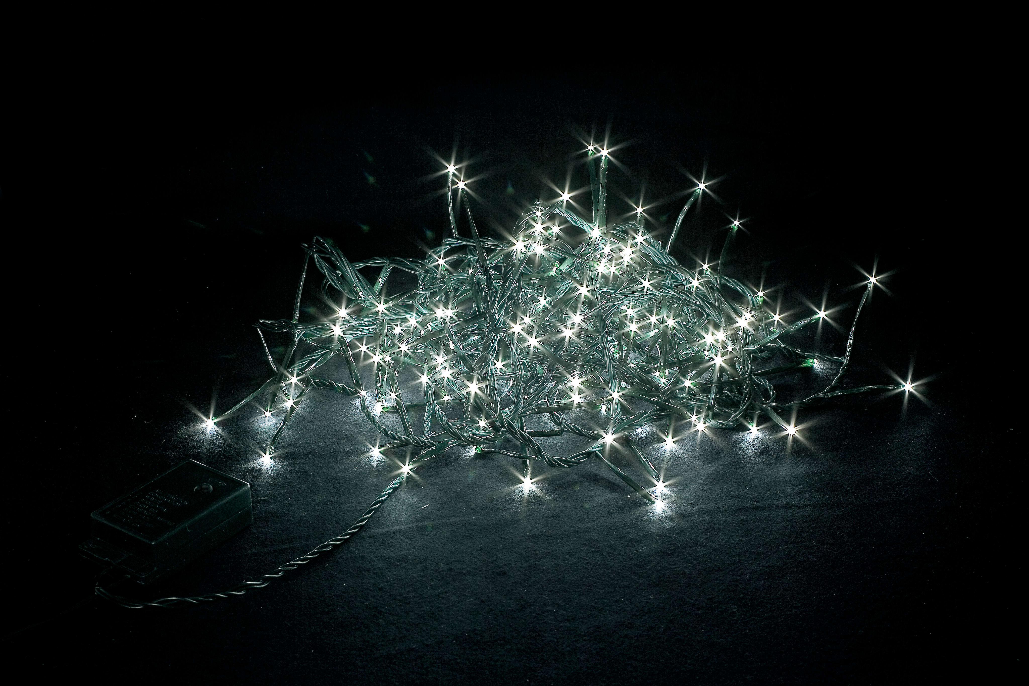 GIOCOPLAST NATALE - 500 LED BIANCHI, CAVO SCURO, LUNGH. 25 M, CAVO ALIM. 4 M, CON GIOCHI LUCE E TIMER, C/TRASF. IP44, IN CONFEZIONE LUSSO PLASTICA, USO EST/INT