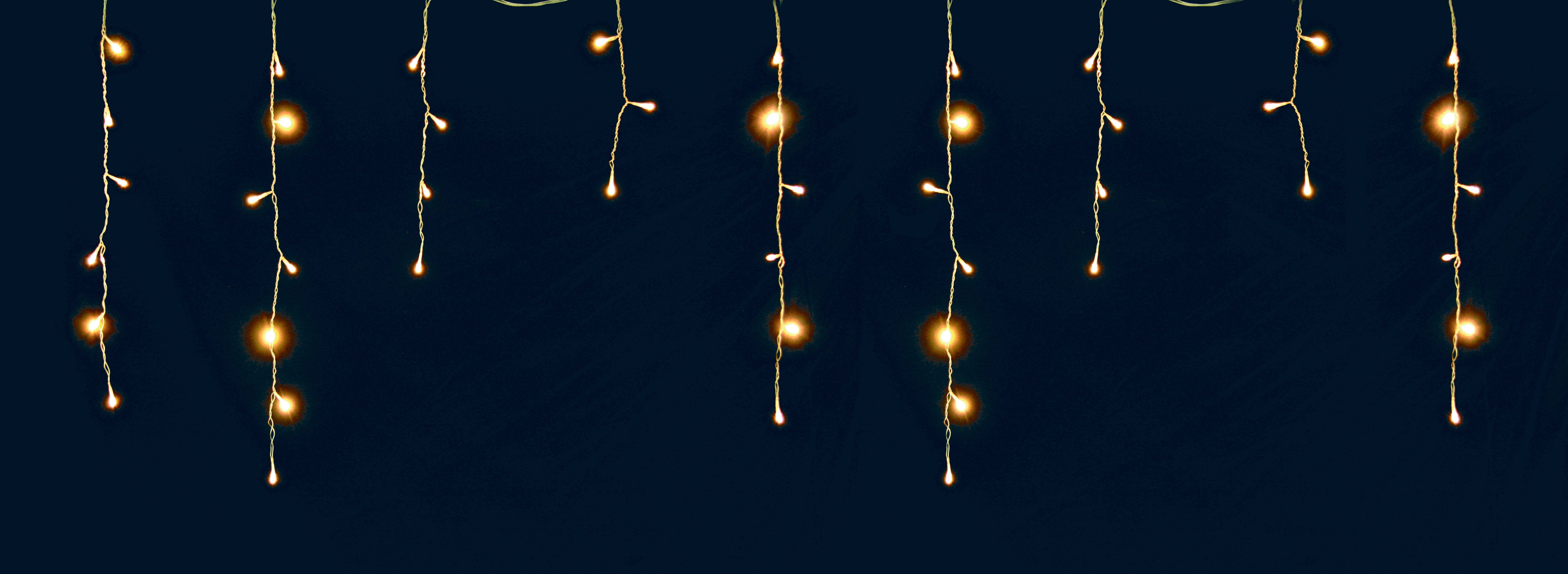 GIOCOPLAST NATALE - TENDA SFALSATA 100 LED BIANCO CALDO, MT.3,80X0,70 C/GIOCHI L.