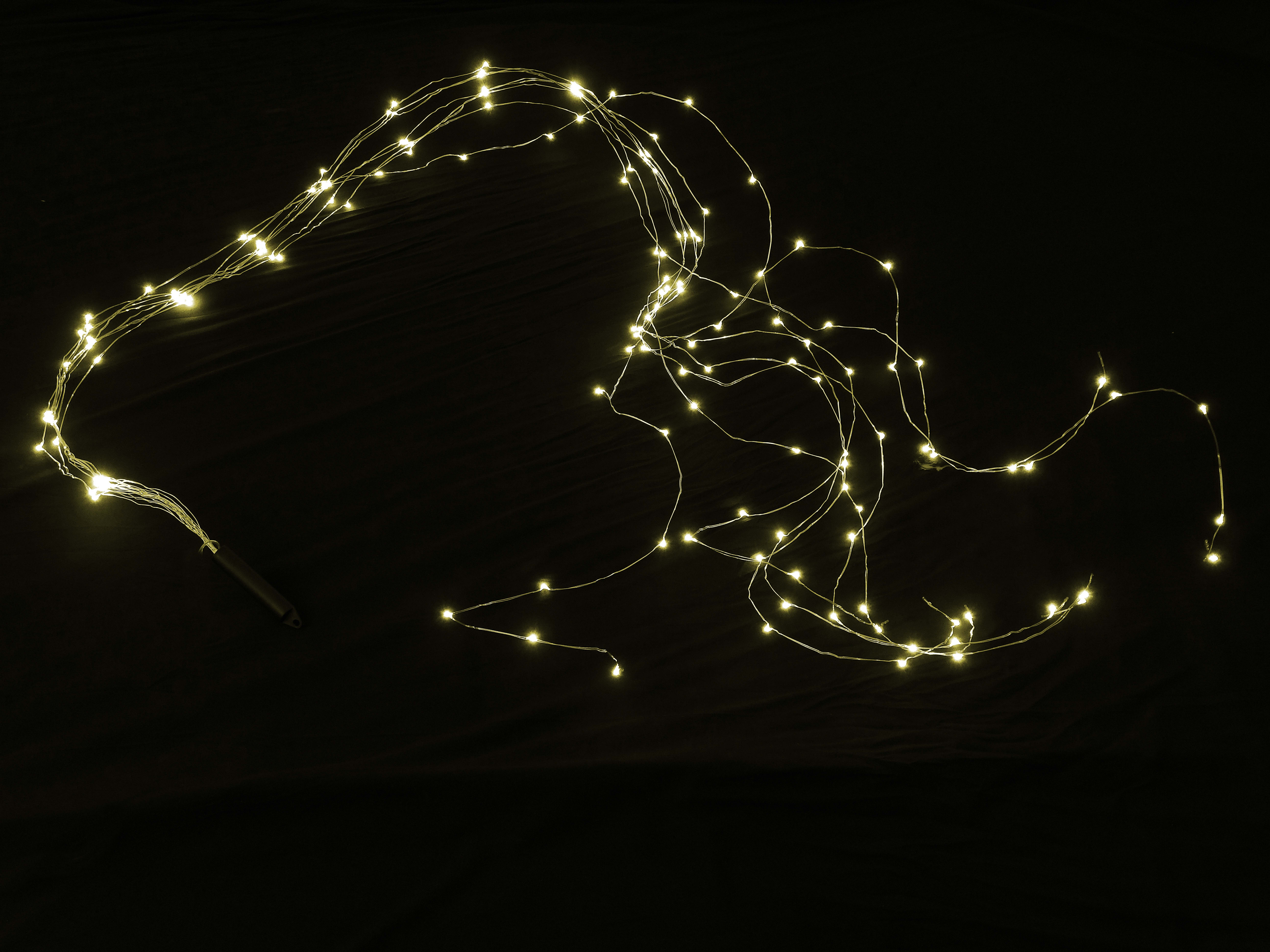 GIOCOPLAST NATALE - CASCATA DI LED BIANCO CALDO SU FILO DI RAME, 200 LUCI, 2 MT, CON TRASF.