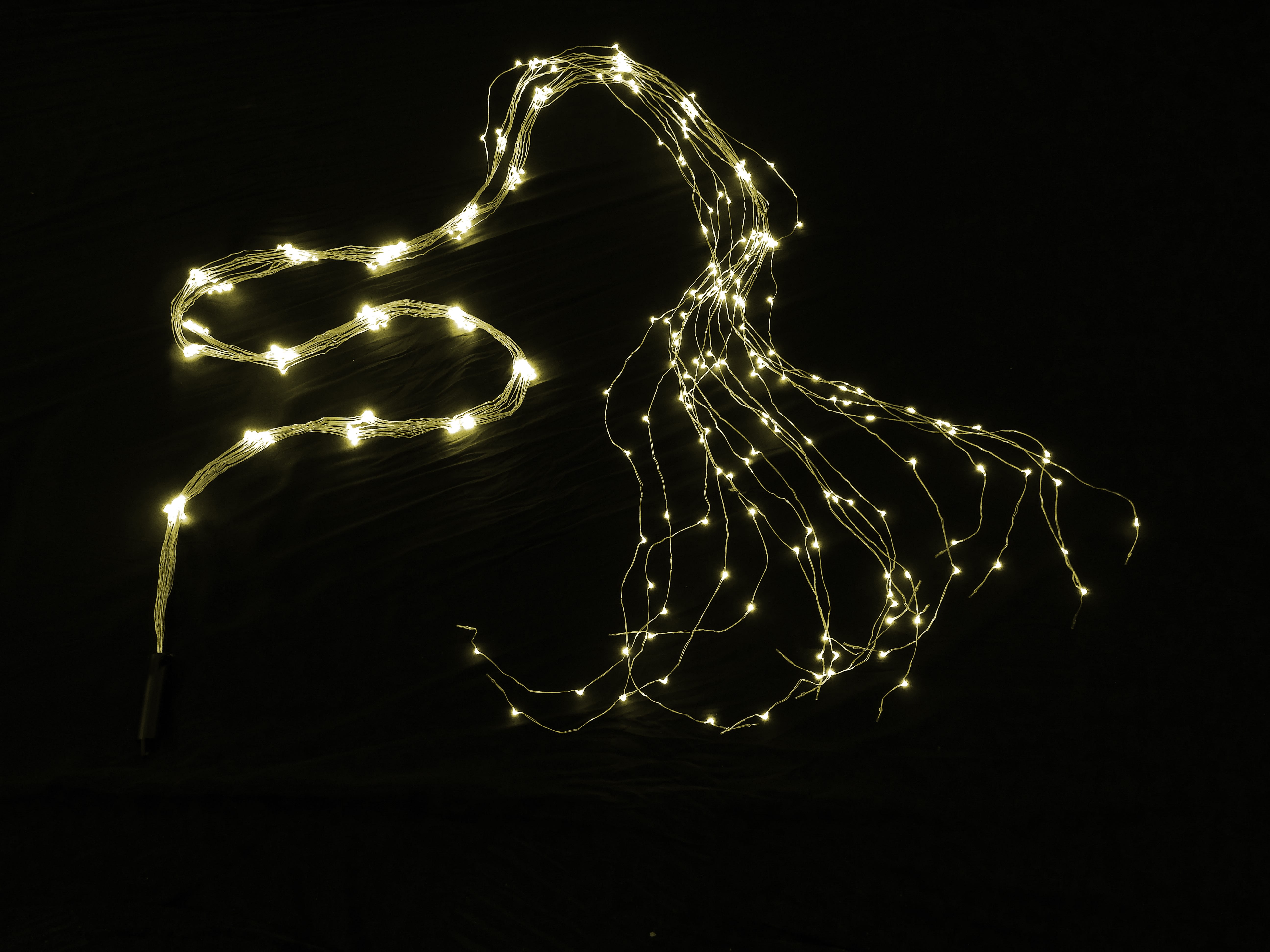 GIOCOPLAST NATALE - CASCATA DI LED BIANCO CALDO SU FILO DI RAME, 450 LUCI, 2,5 MT CON TRASF. 14517013