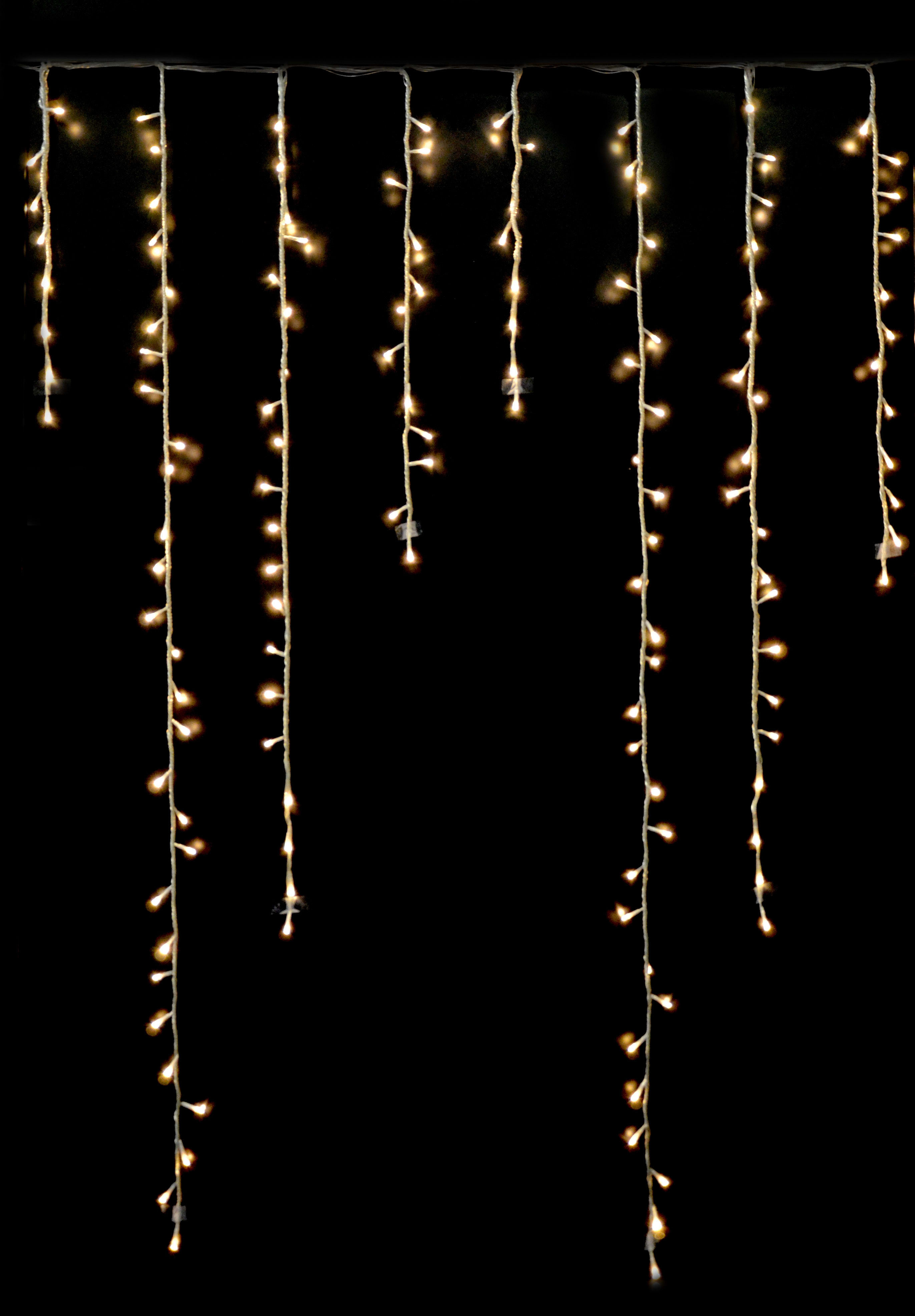 GIOCOPLAST NATALE - TENDA SFALSATA 680 LED BIANCO CALDO EFFETTO NEVICATA REGOLABILE, 6 X 1,5 M , C/TRASF IP44