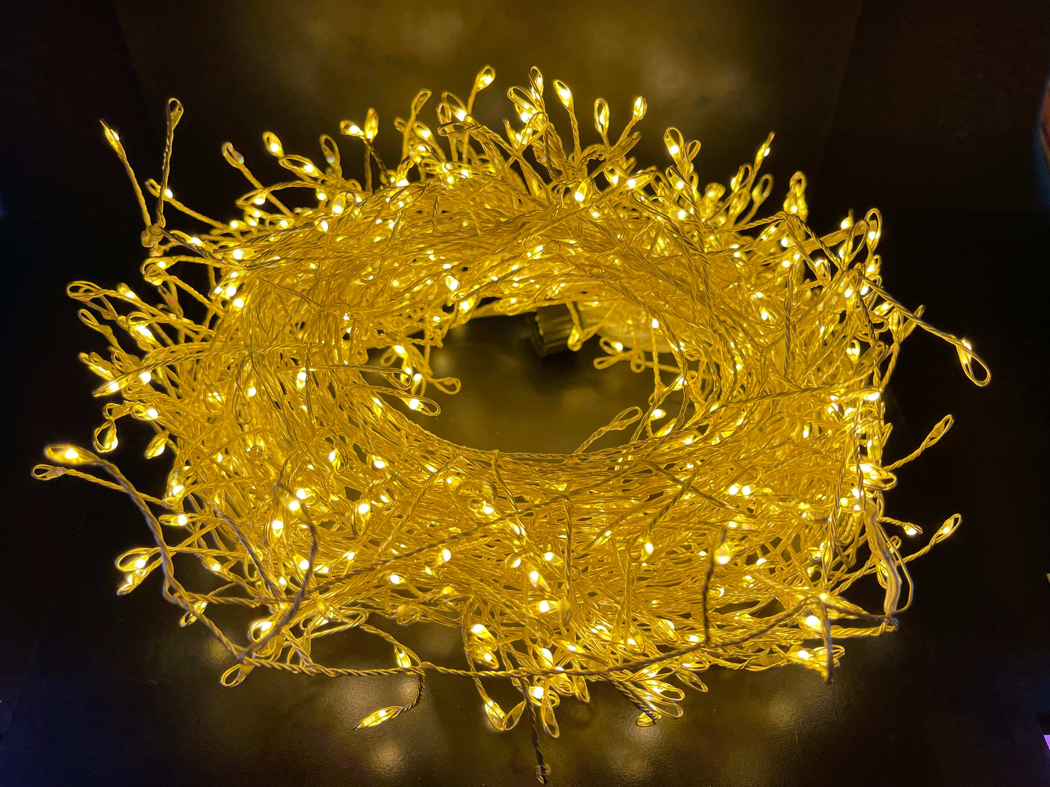 GIOCOPLAST NATALE - CLUSTER 500 GOCCE DI LED BIANCO CALDO SU FILO DI RAME , 10 MT., CON GIOCHI DI LUCE E TIMER, CON TRASF. IP44