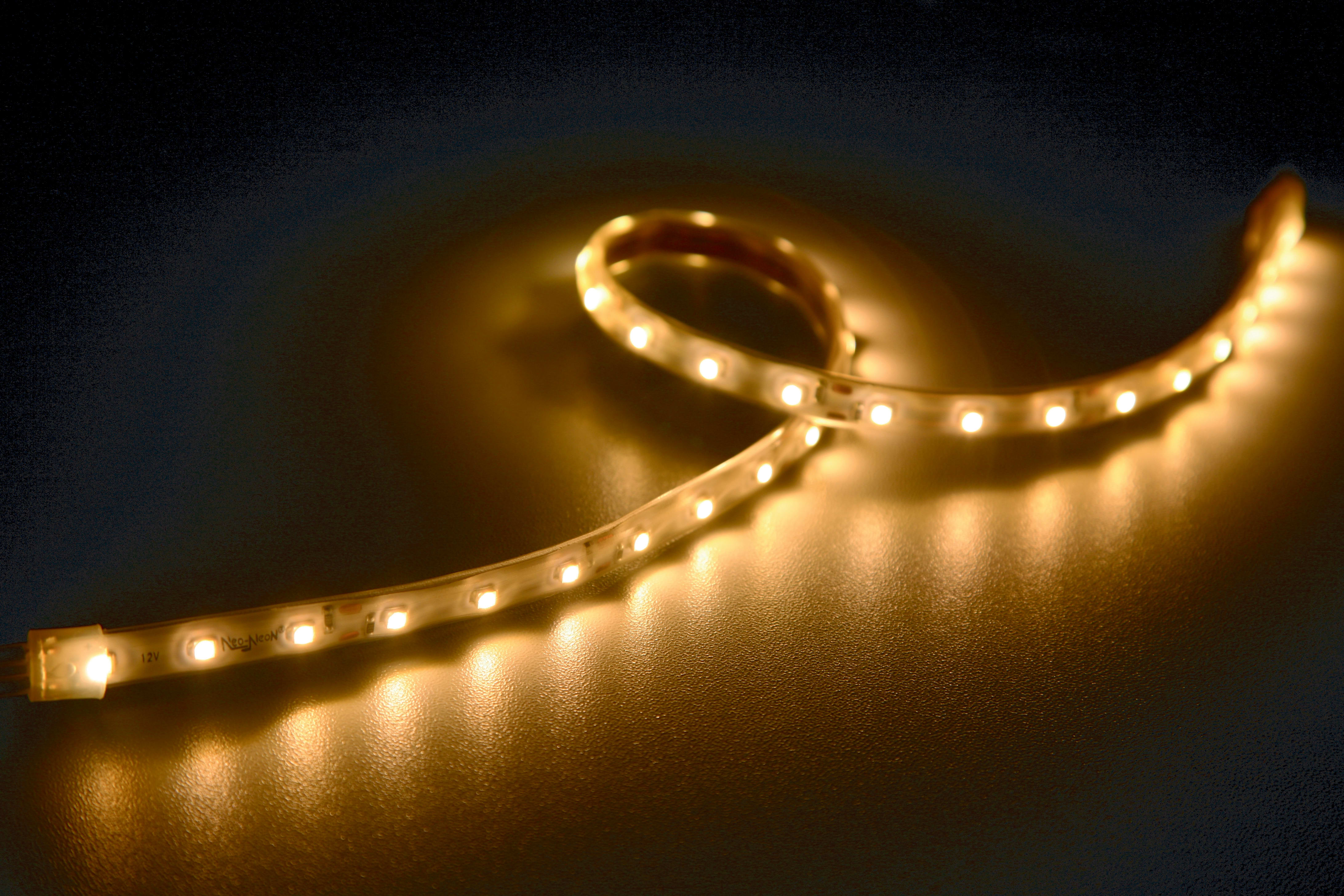 GIOCOPLAST NATALE - TAPELIGHT 3528, 5 MT BIANCO CALDO, 300 LED, USO INTERNO/ESTERNO, 24V