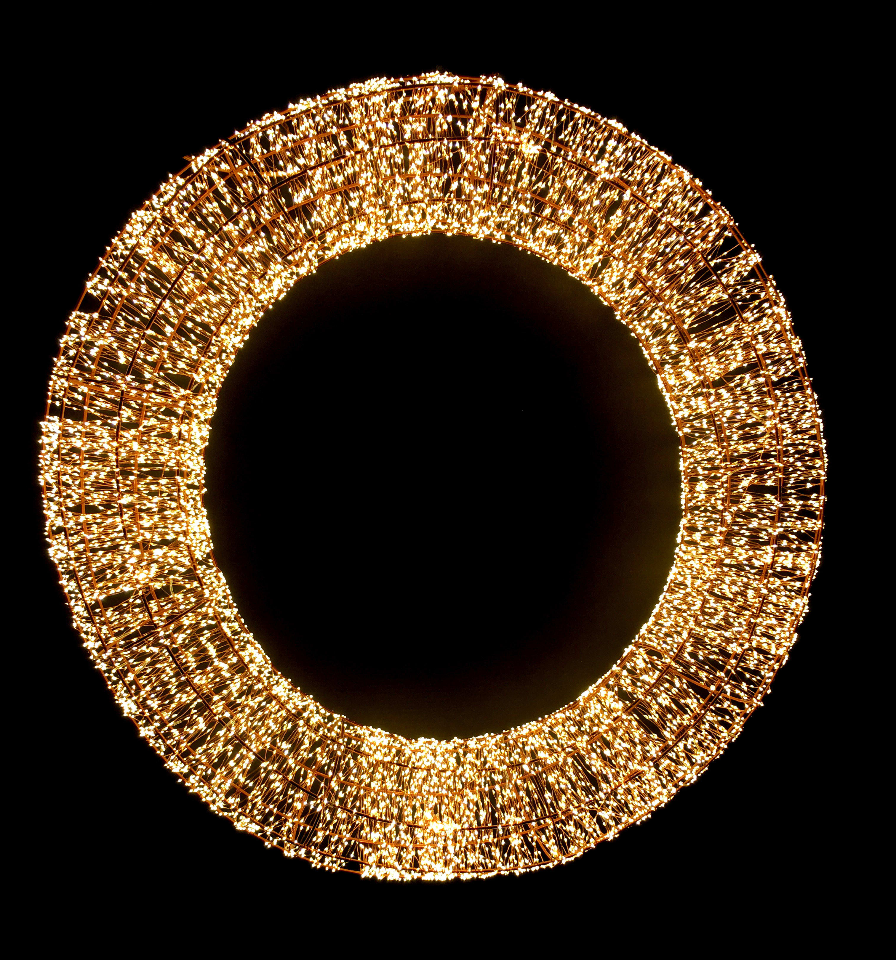 GIOCOPLAST NATALE - MAXI ANELLO 3D 90 CM CON 12.480 GOCCE DI LED BIANCO CALDO, CON TRASF. IP20