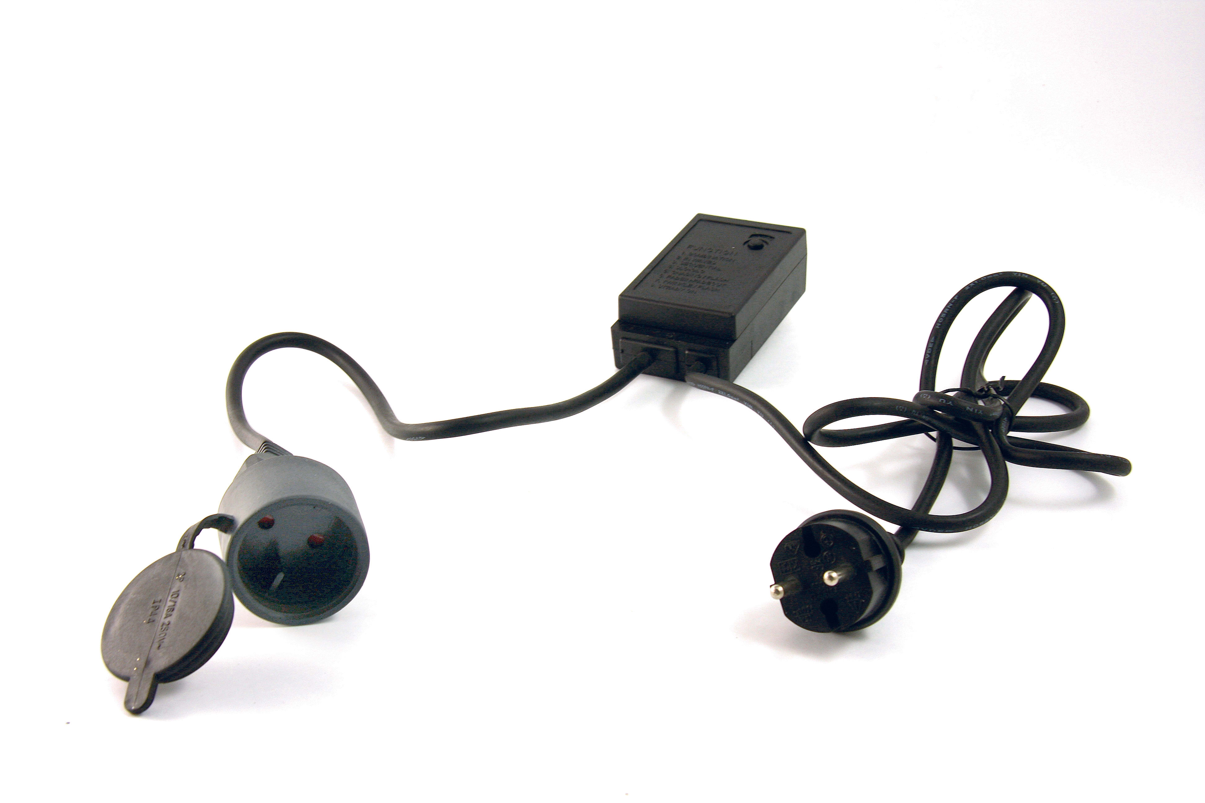 GIOCOPLAST NATALE - MOT. 8 GIOCHI L. C/ATTACCO SCHUKO IP44 18010308