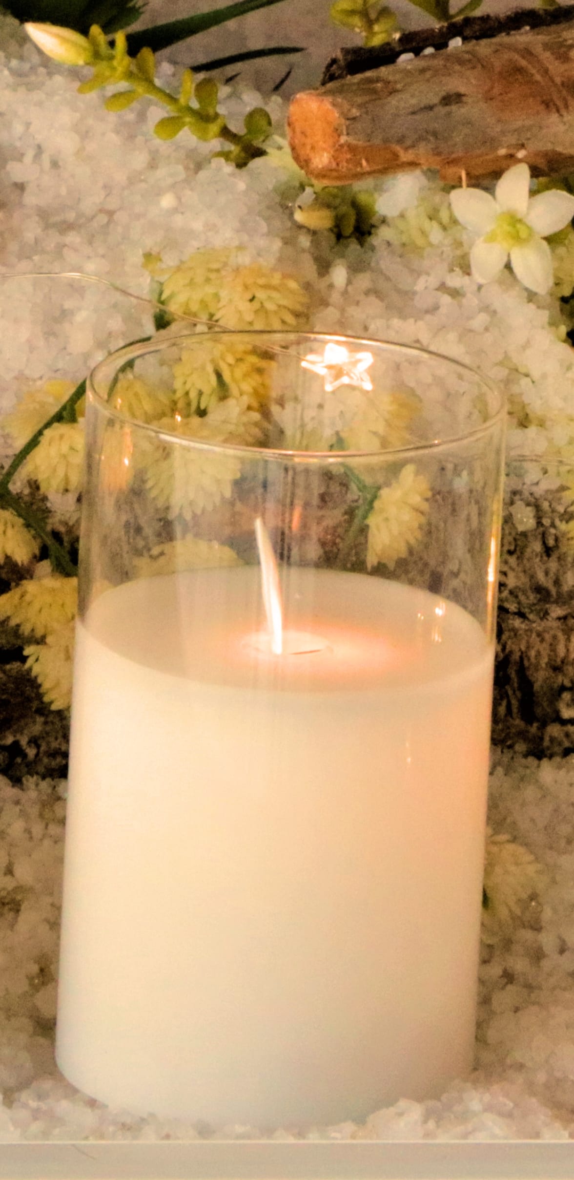 GIOCOPLAST NATALE - CANDELA LED IN CILINDRO VETRO TRASPARENTE H.12,5 X D.7,5 CM, CON MOVIMENTO FIAMMA EFFETTO REALE CON TELECOMANDO 62020036