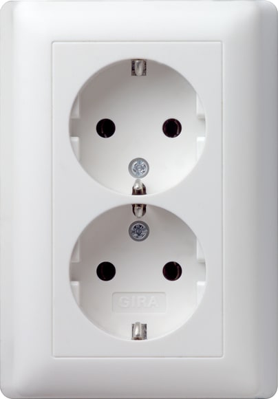 GIRA - PRESA DOP.SCHUKO P.CPL.