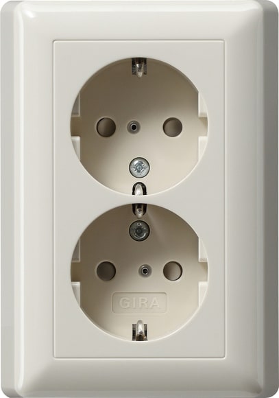 GIRA - PRESA DOP.SCHUKO SP + P.CPL.