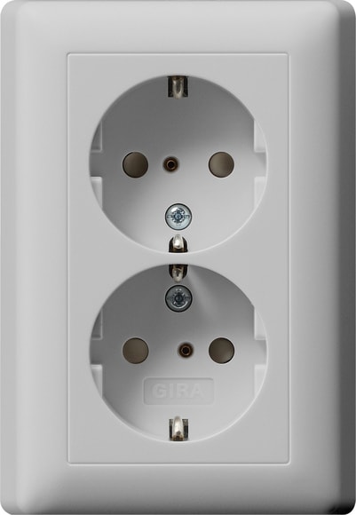 GIRA - PRESA DOP.SCHUKO SP + P.CPL.