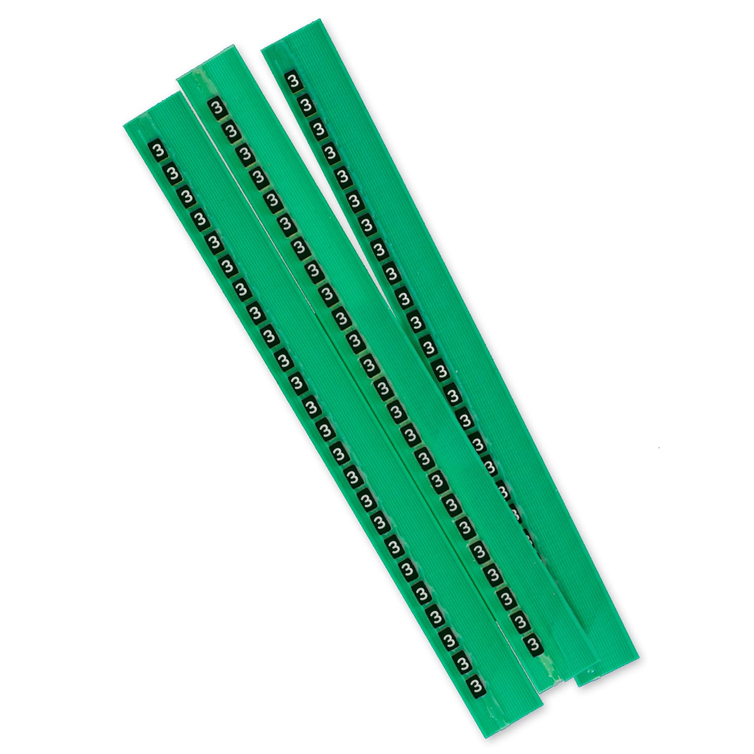 GRAFOPLAST - Stecche Medie 2,3 mm numero "3" Stampa Bianca su Fondo Nero - 50 stecche. La stecca è composta da 24 elementi identici premarcati ( numeri, lettere, simboli). Confezione da 50 stecche, totale 1200 elementi
