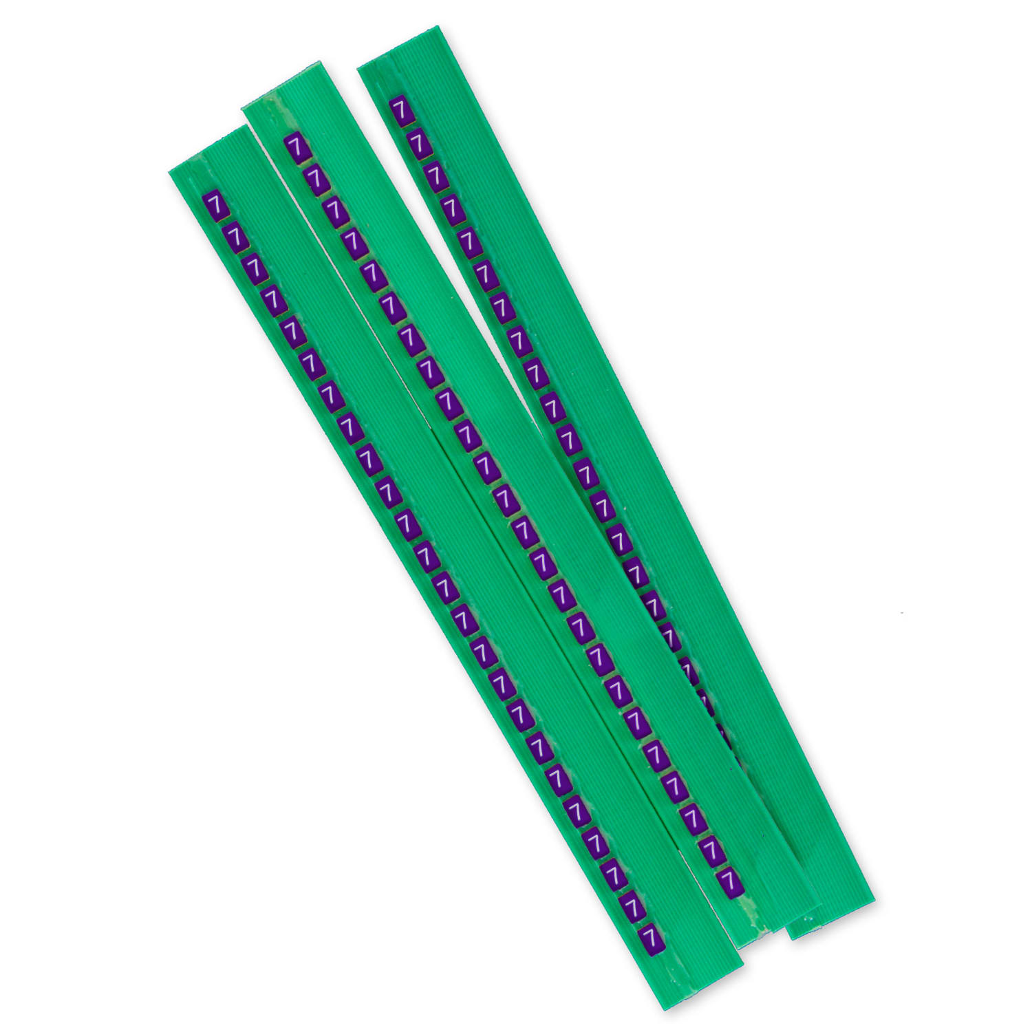 GRAFOPLAST - Stecche Medie 2,3 mm numero "7" Stampa Bianca su Fondo Viola - 50 stecche. La stecca è composta da 24 elementi identici premarcati ( numeri, lettere, simboli). Confezione da 50 stecche, totale 1200 elementi