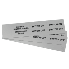 GRAFOPLAST - Targhetta in PVC adesiva Metal 67x20mm - 132 pezzi. Si applica ovunque, interno ed esterno quadro grazie all'adesivo posto sul retro