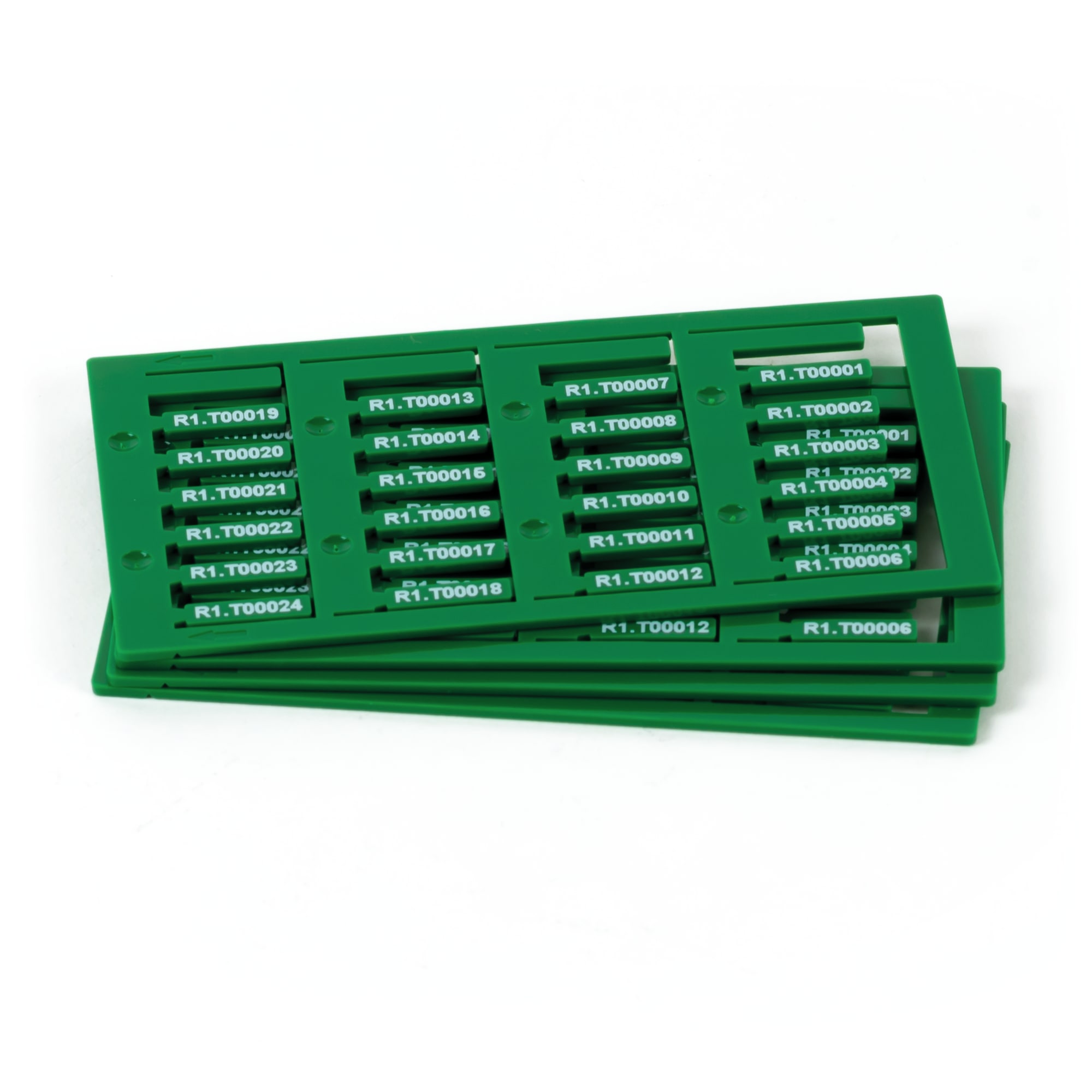 GRAFOPLAST - Tessera rigida per cavi Verde 18x4 mm - confezione master carton da 1800 pezzi. La tessera si applica con facilitè nei tubetti per identificare i singoli cavi. Stampabile con sistema a trasferimento termico EVOMAX