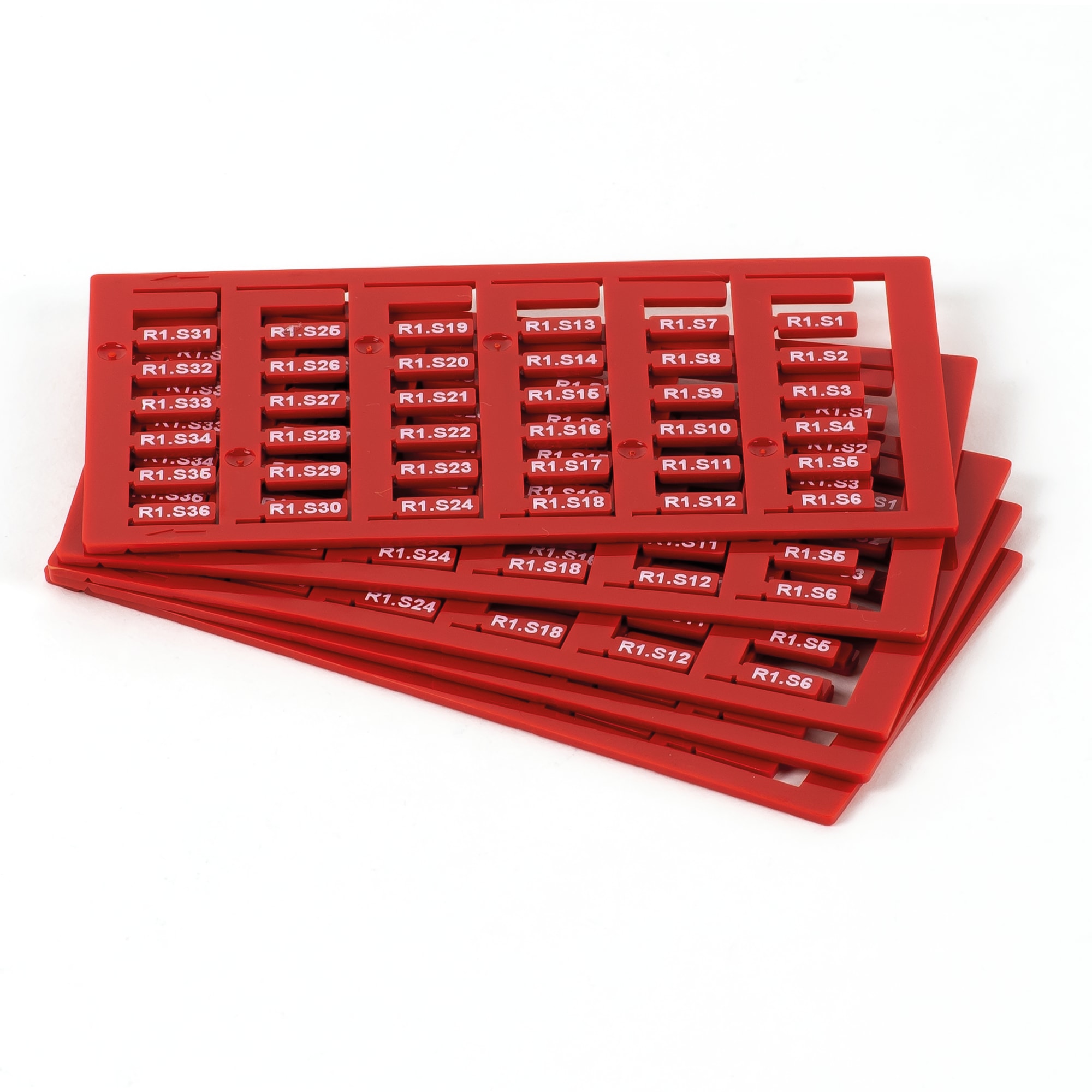GRAFOPLAST - Tessera rigida per cavi Rosso 10x4 mm - confezione master carton da 3600 pezzi. La tessera si applica con facilitè nei tubetti per identificare i singoli cavi. Stampabile con sistema a trasferimento termico EVOMAX