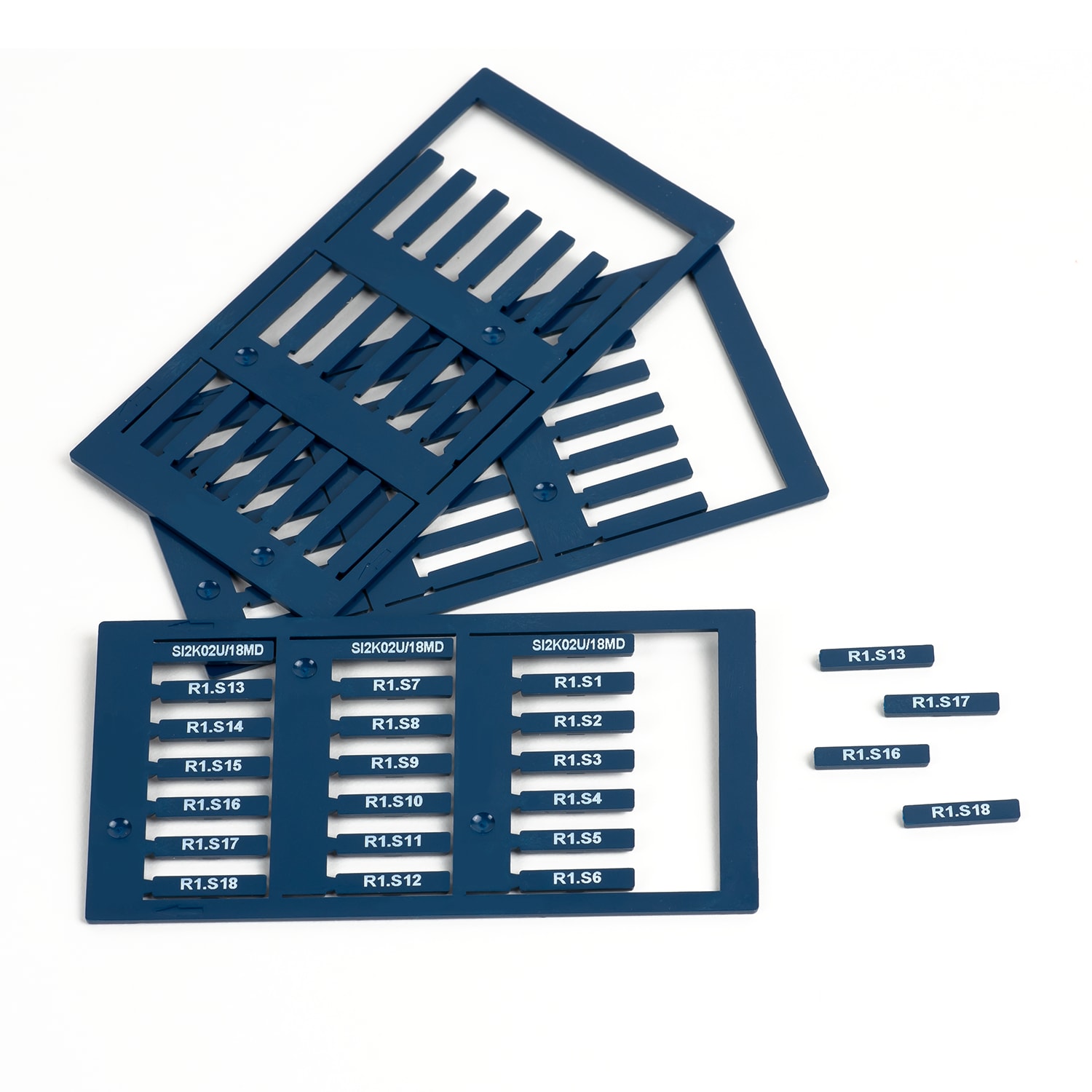 GRAFOPLAST - Tessera rigida per cavi Metal Detectable 18x4 mm - 576 pezzi. La tessera si applica con facilitè nei tubetti per identificare i singoli cavi. Stampabile con sistema a trasferimento termico EVOMAX