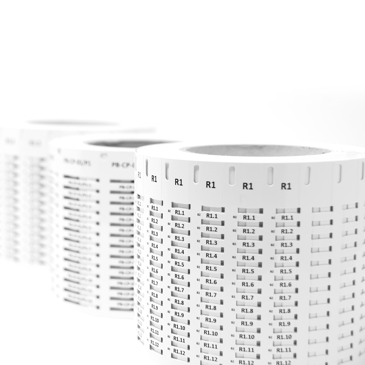 GRAFOPLAST - Tessera Filo PVC Bianco 12x4 mm confezione da 12000 pezzi. La tessera FLAT si applica con facilitè negli appositi tubetti Serie 500 per identificare i singoli cavi. Stampabile constampante a rotolo TWIST