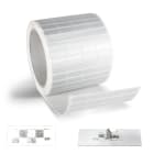 GRAFOPLAST - Etichetta antiefrazione a rotolo 7x20 mm 10000 pezzi. Adatta sia per interno che esterno quadro. Una volta applicata, se si tenta di rimuoverla, sulla superficie rimane un'improntaa scacchiera che rileva la sua rimozione