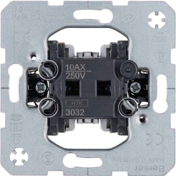 HAGER BOCCHIOTTI - Interruttore bipolare 10 AX - 250 V 3032