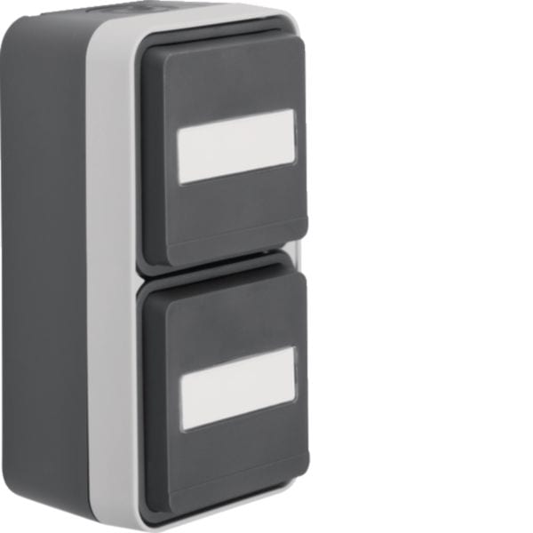 HAGER BOCCHIOTTI - Presa SCHUKO doppia + coperch. alta protez. + portaetich. vert. Serie W.1 grigio 7341703535