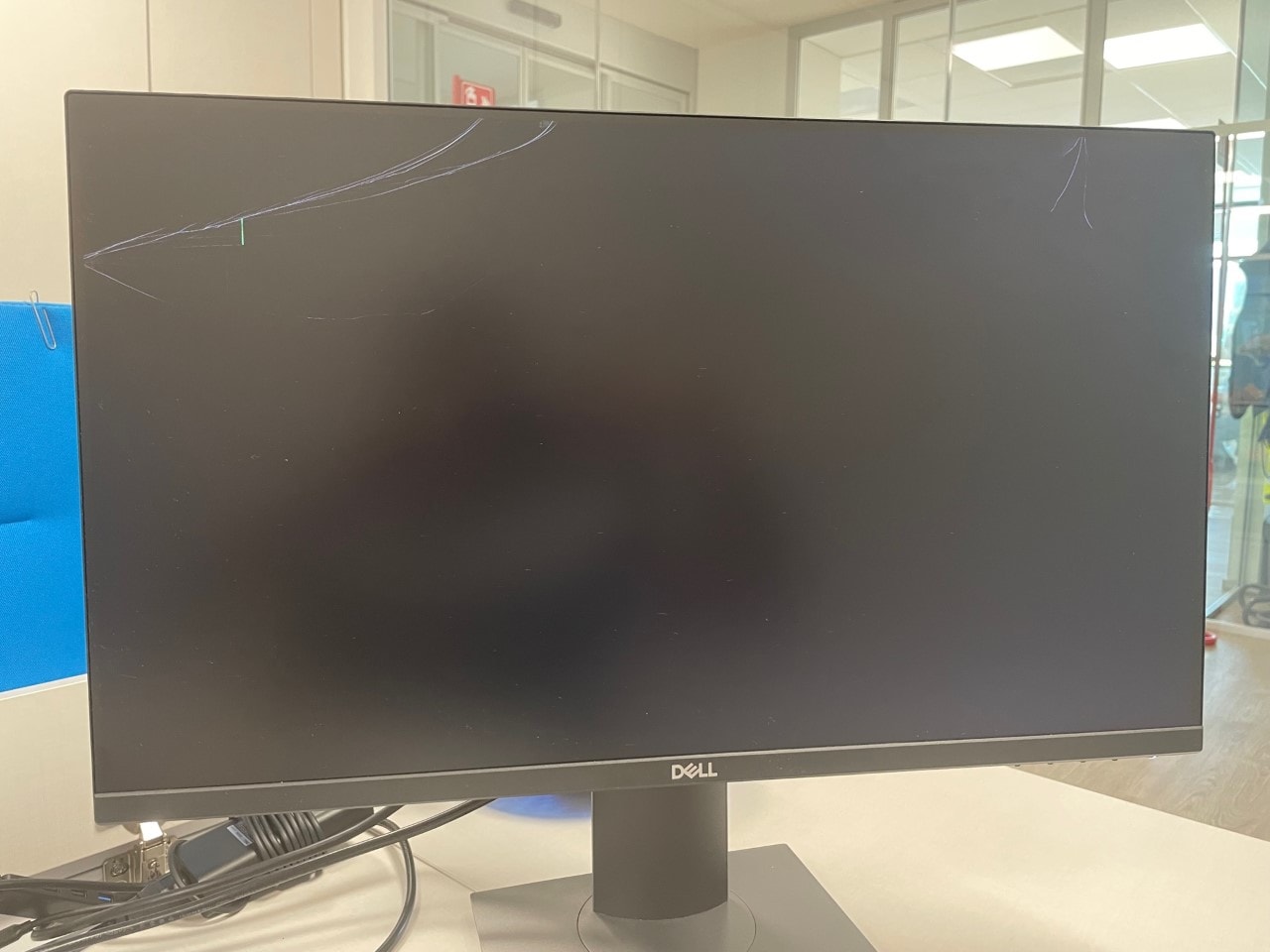 HIKVISION - DS-D5019QE-B MONITOR QE 19' FULL HD