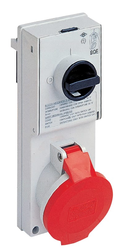 I.L.M.E. - PR+INT.380V 32A 4P QUADRO
