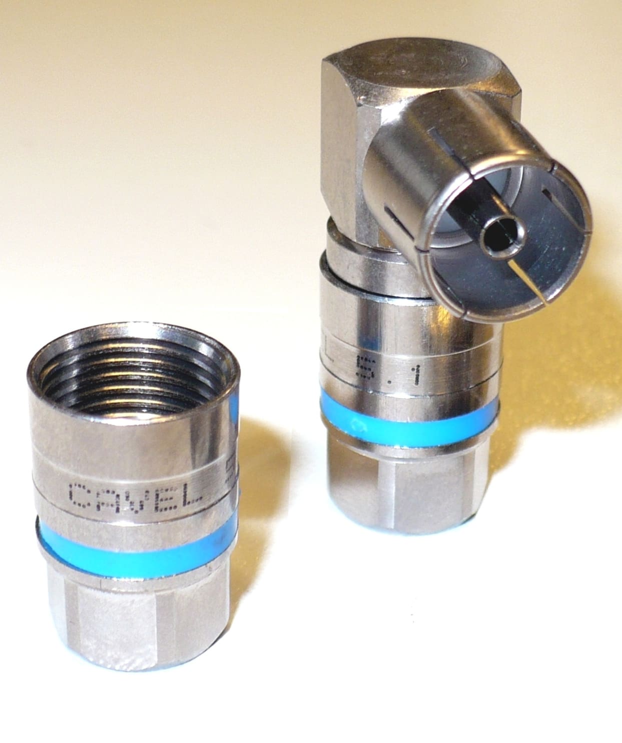 ITALIANA CONDUTTORI - CONNETTORE CAVEL IEC FEMMINA 90 - SENZA IECF90C