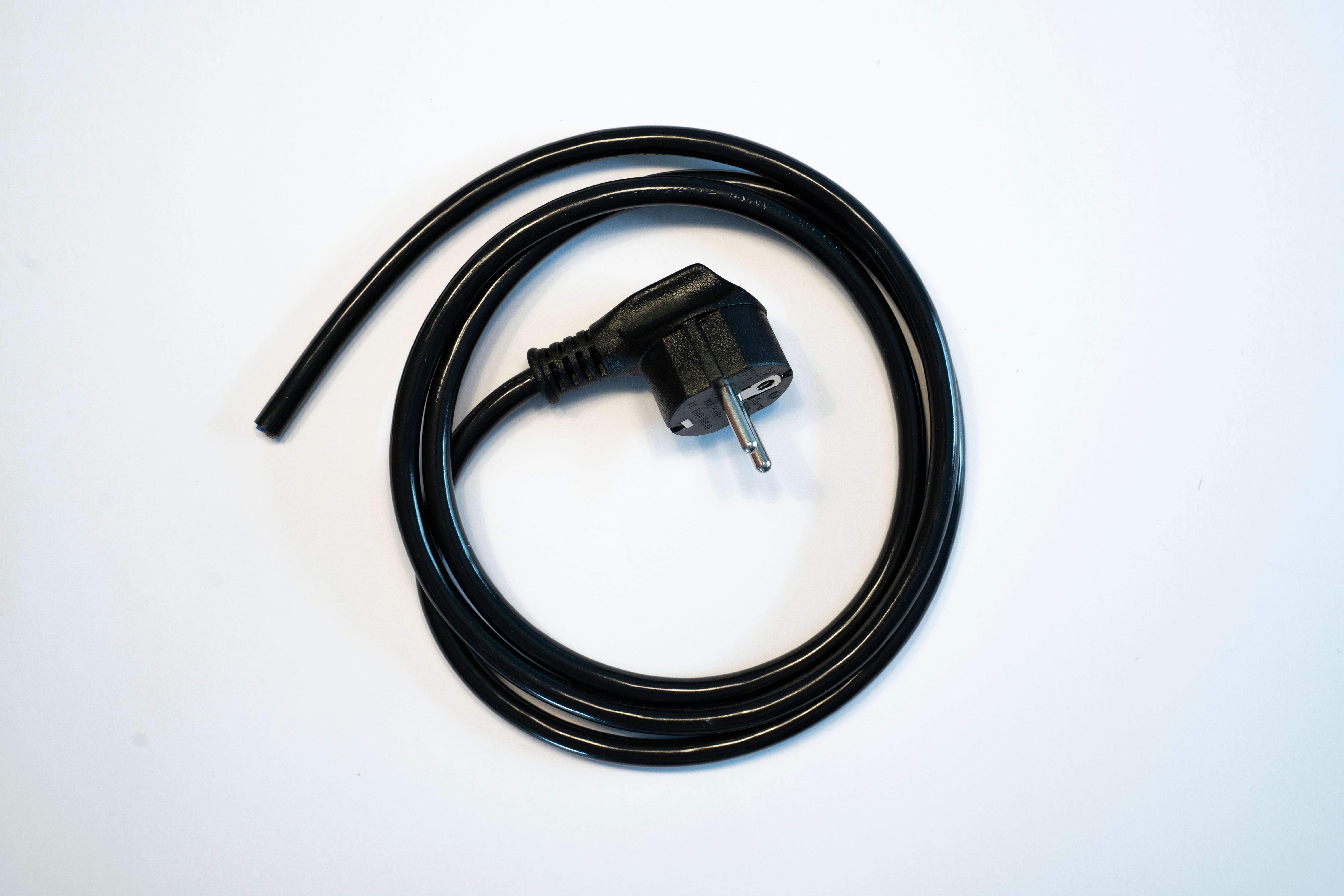 LE PROLUNGHE - Prolunga elettrica 3 prese Schuko 90 gradi 3 metri 0.75 mm Neoprene. 4035/3-N