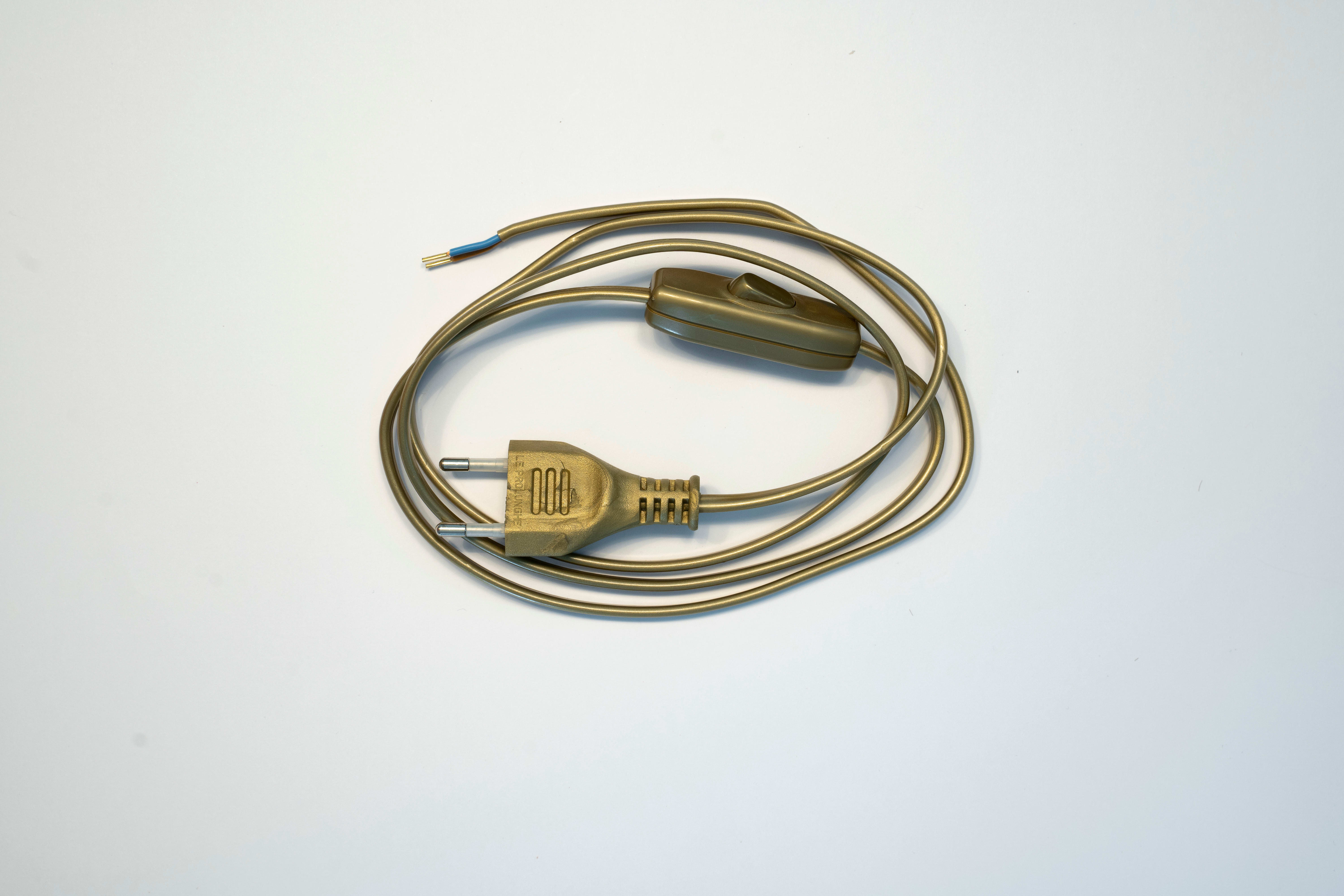 LE PROLUNGHE - Cablaggio per illuminazione 2x0.75 metri 1.50 oro.