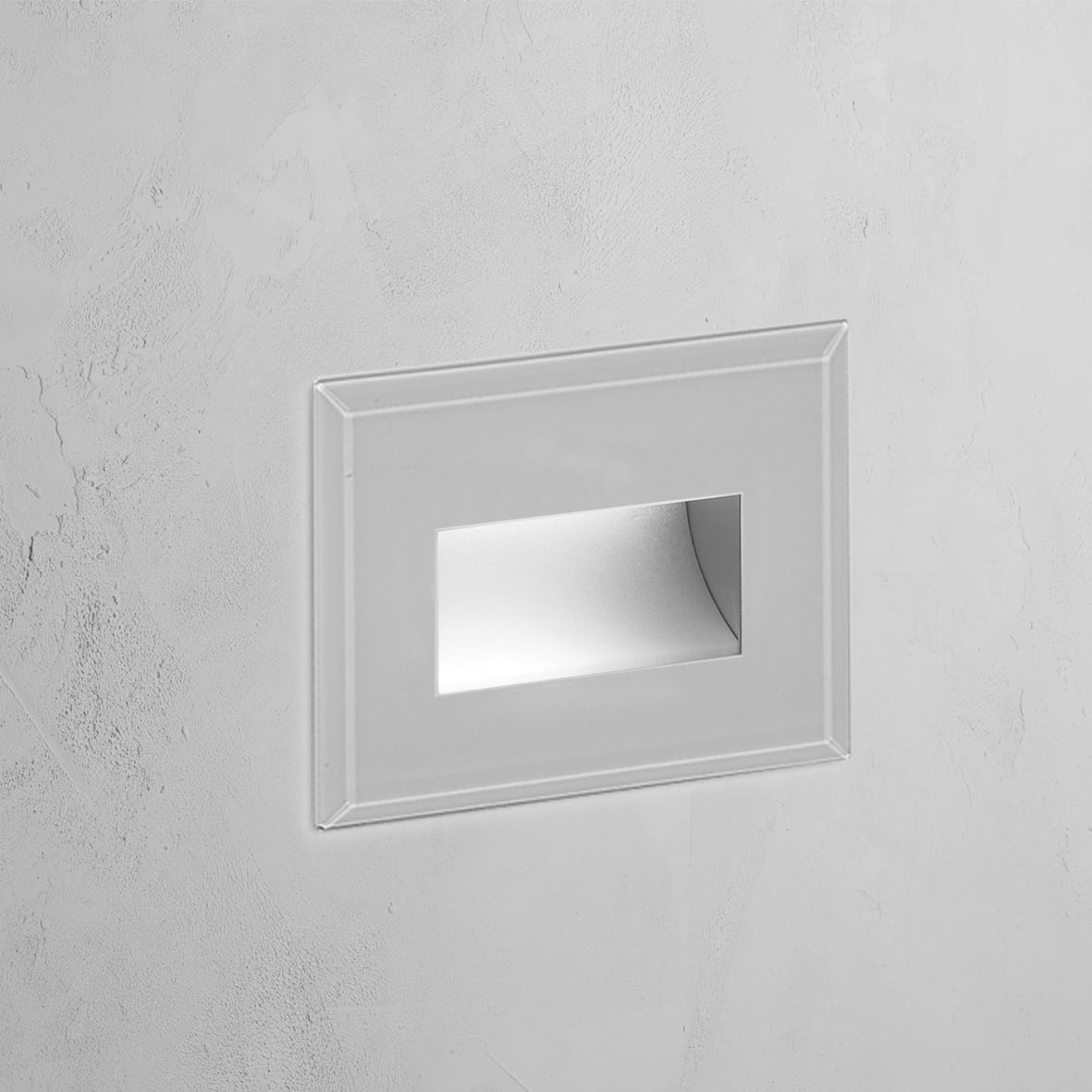 NOBILE ITALIA - INC. A PARETE ASIM. 5,4W 4K IP65 230V
