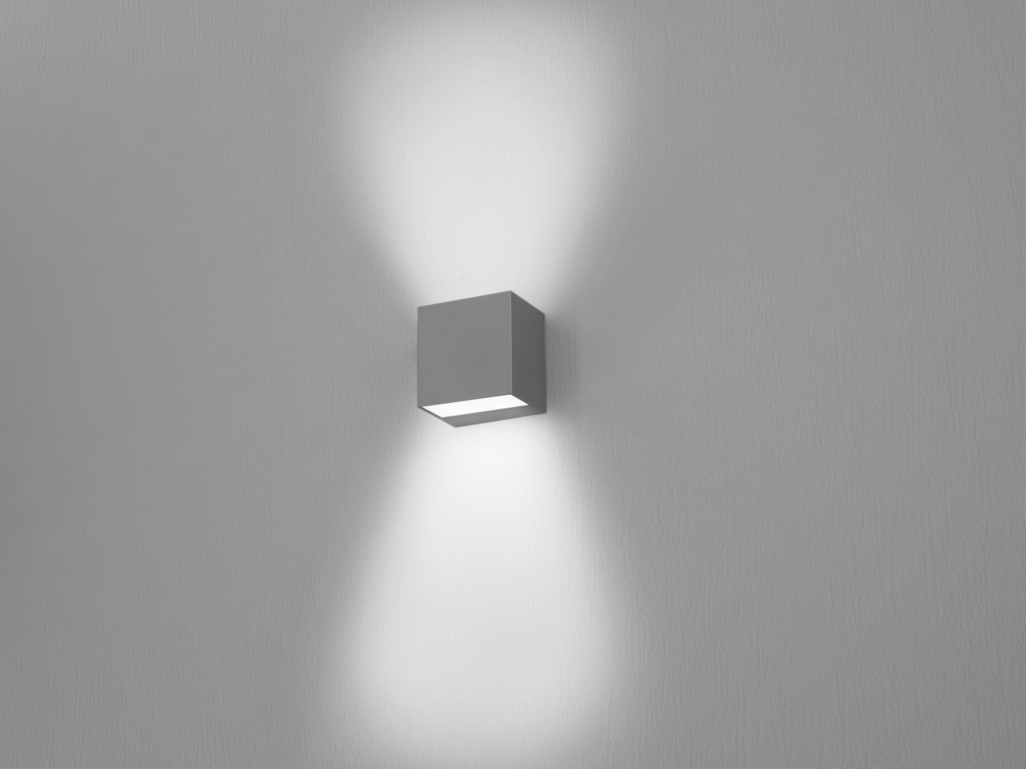 NOBILE ITALIA - APPLIQUE BIEM. 2X9W 3K 80/60 IP65 230V G