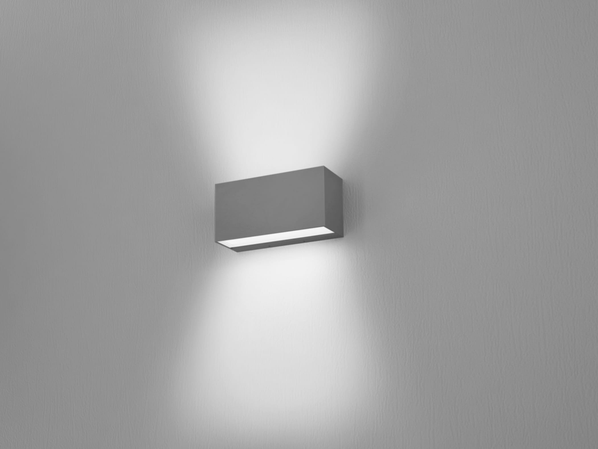 NOBILE ITALIA - APPLIQUE BIEM. 2X15W 3K 80/60 IP65 230V BA20/2A/3K/G