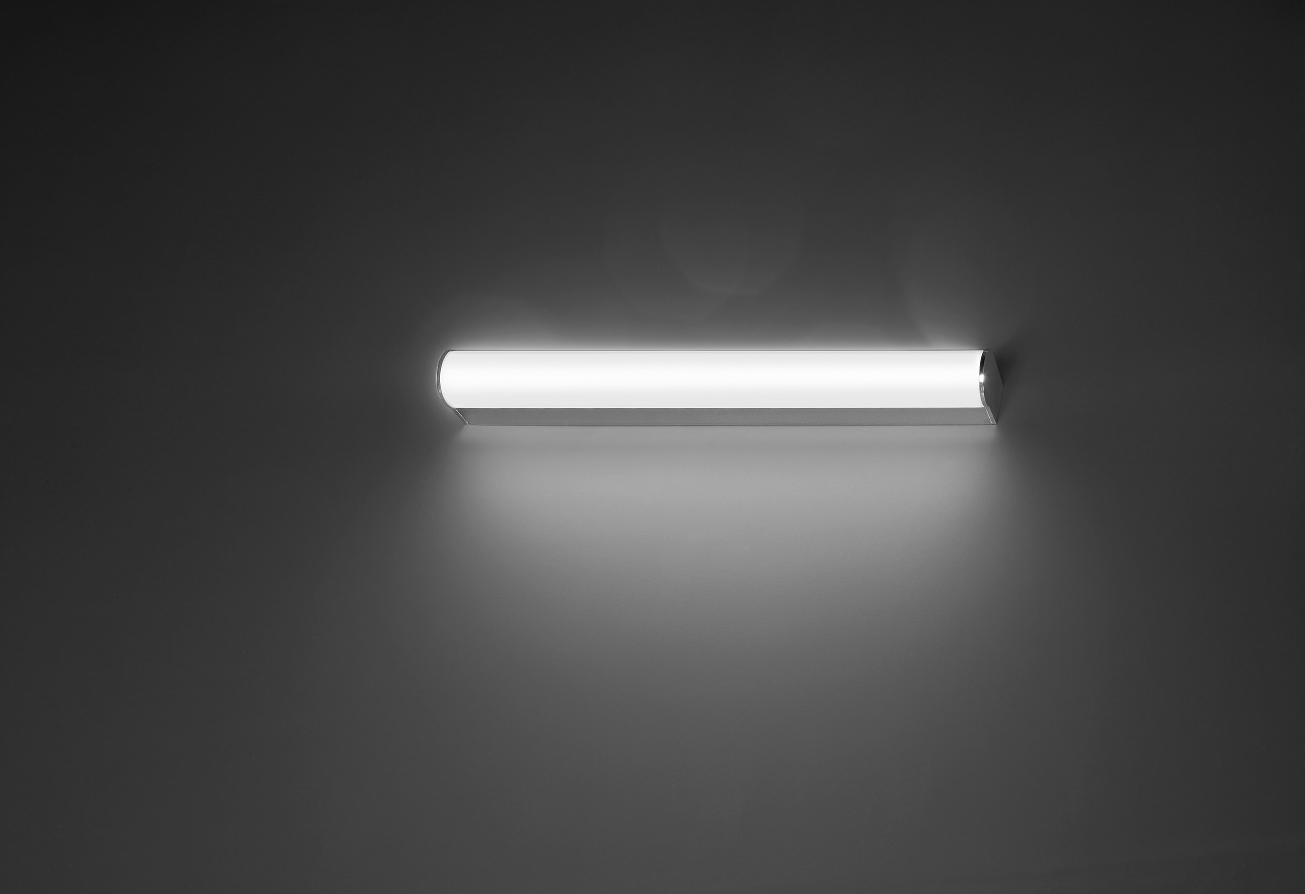 NOBILE ITALIA - APPLIQUE 60 12W 3K IP44 240V CR DL017/CR