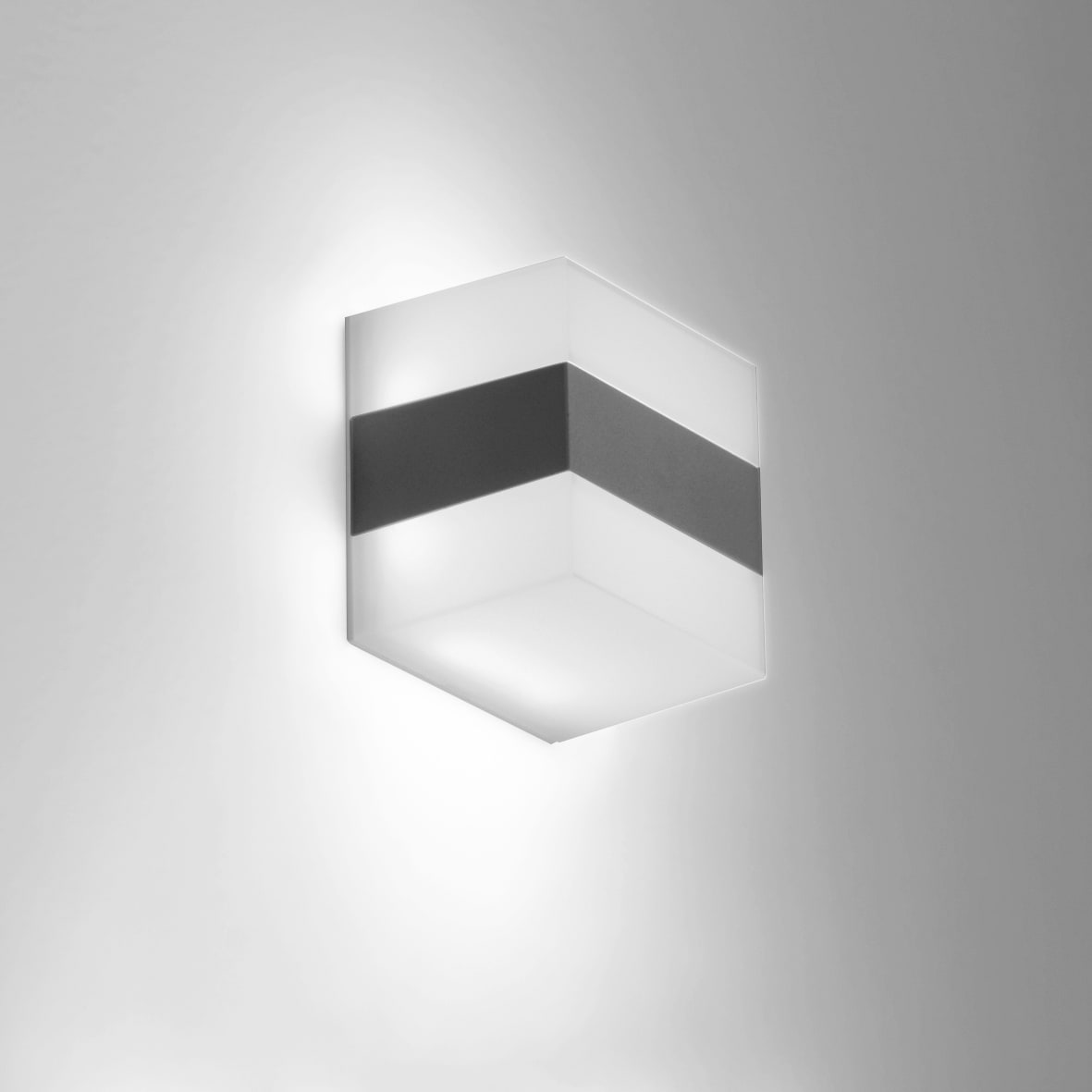 NOBILE ITALIA - APPLIQUE 5W 3K IP65 220-240V OP FASCIA N IC10/3K/A