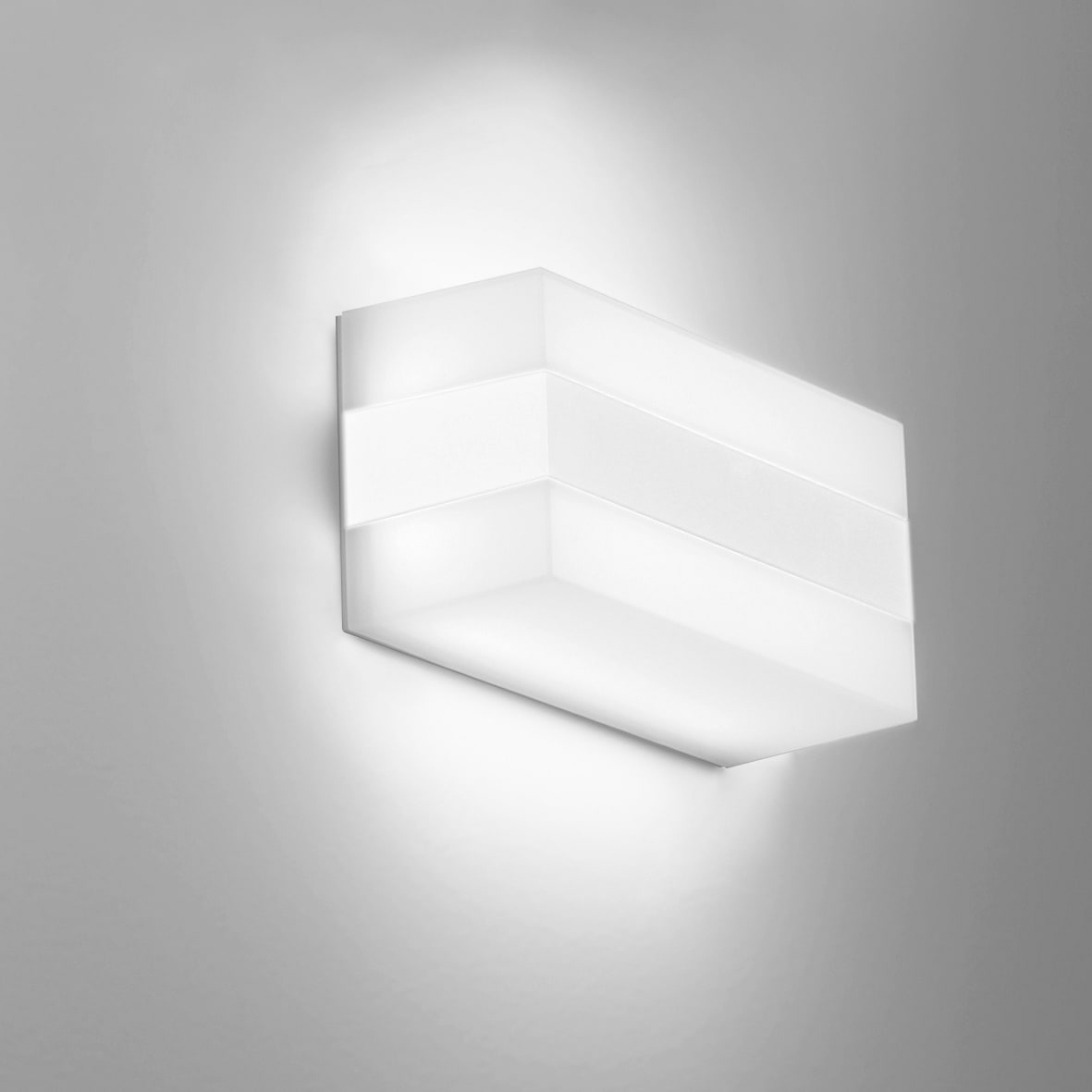 NOBILE ITALIA - APPLIQUE 8W 3K IP65 220-240V OP FASCIA B