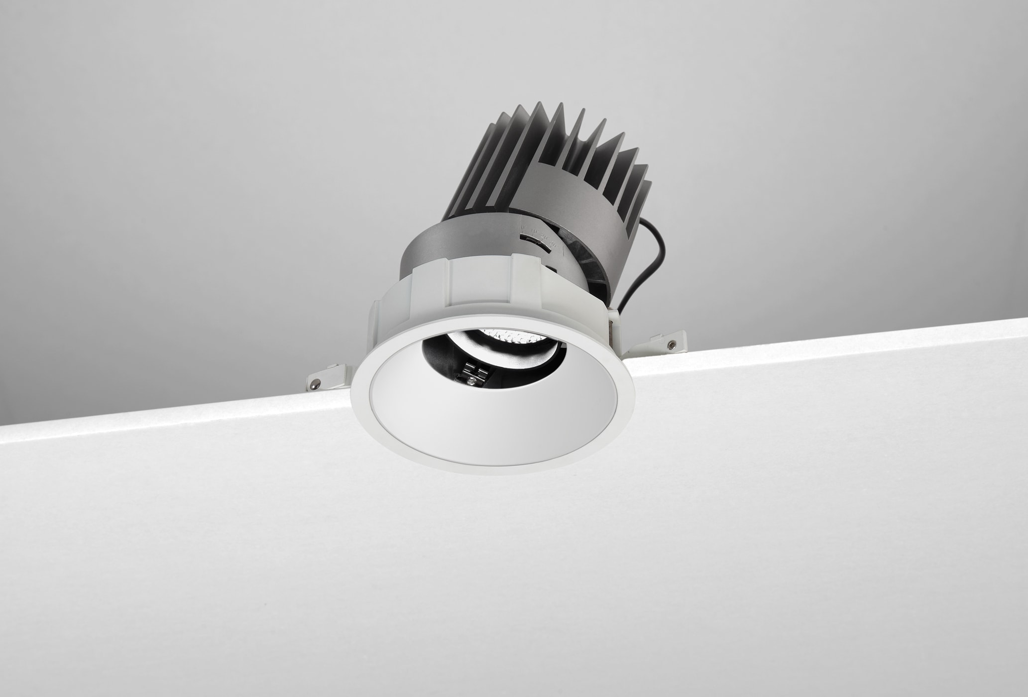 NOBILE ITALIA - INC.ORIEN. TONDO/C D100 18W 4K BI ON-OFF