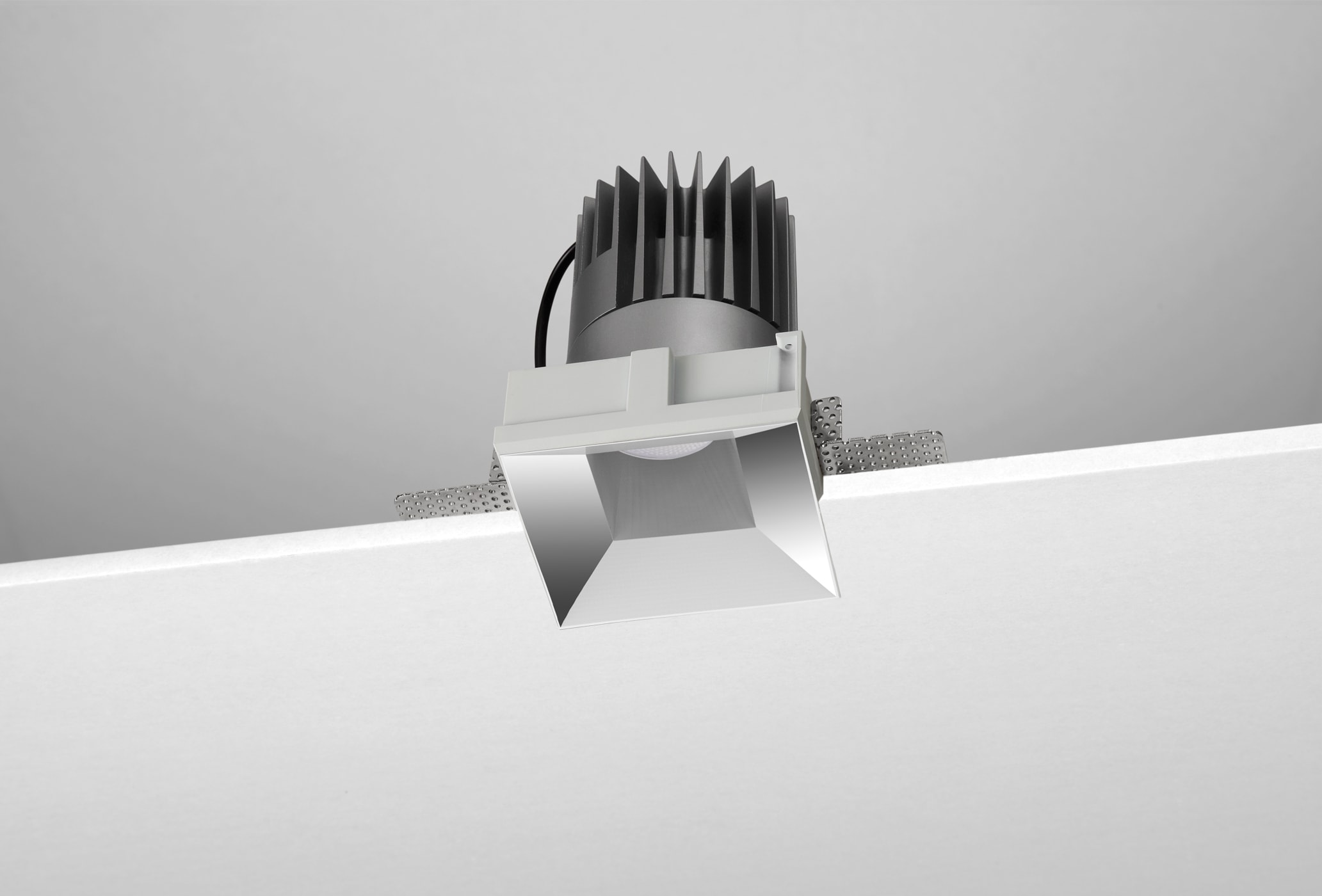 NOBILE ITALIA - INC. FISSO QUAD./T L100 13W 4K CR ON-OFF