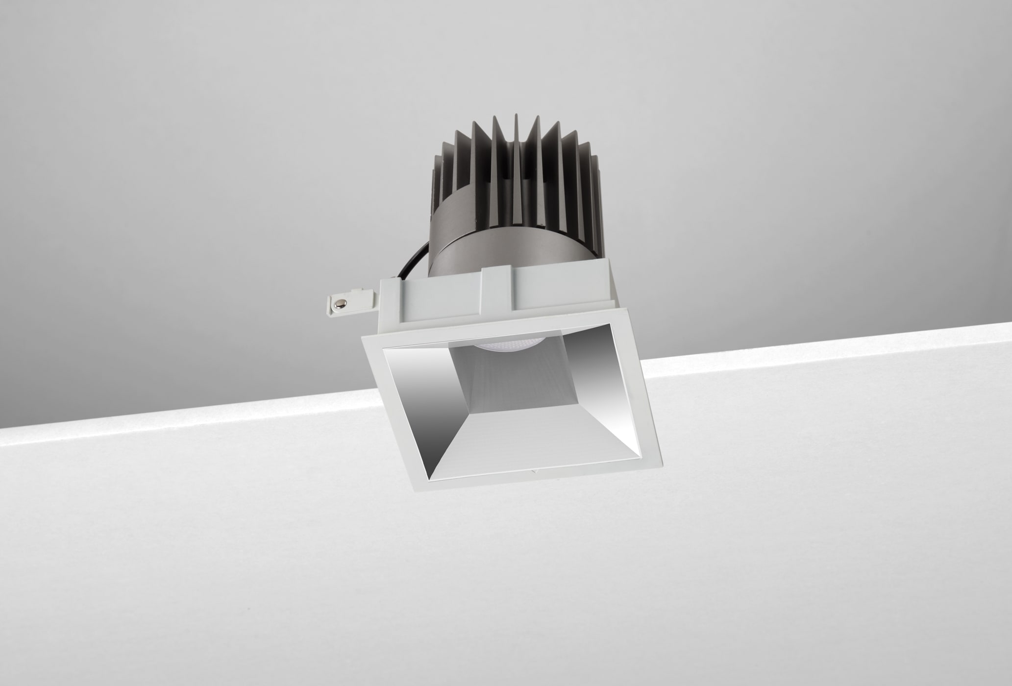 NOBILE ITALIA - INC. FISSO QUAD./C L125 25W 4K CR ON-OFF