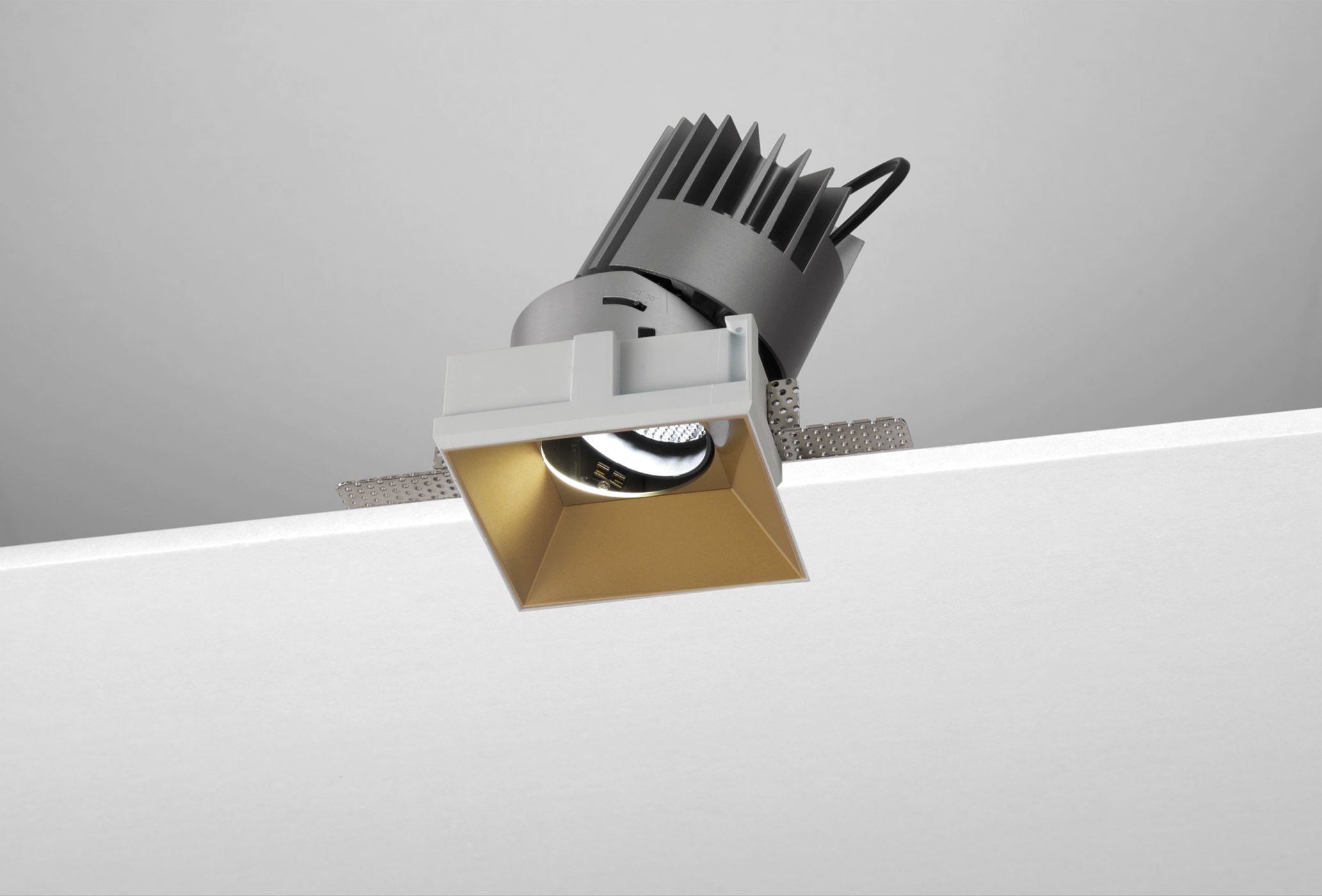 NOBILE ITALIA - INCASSO ORIEN. QUAD./T L150 25W 4K GD