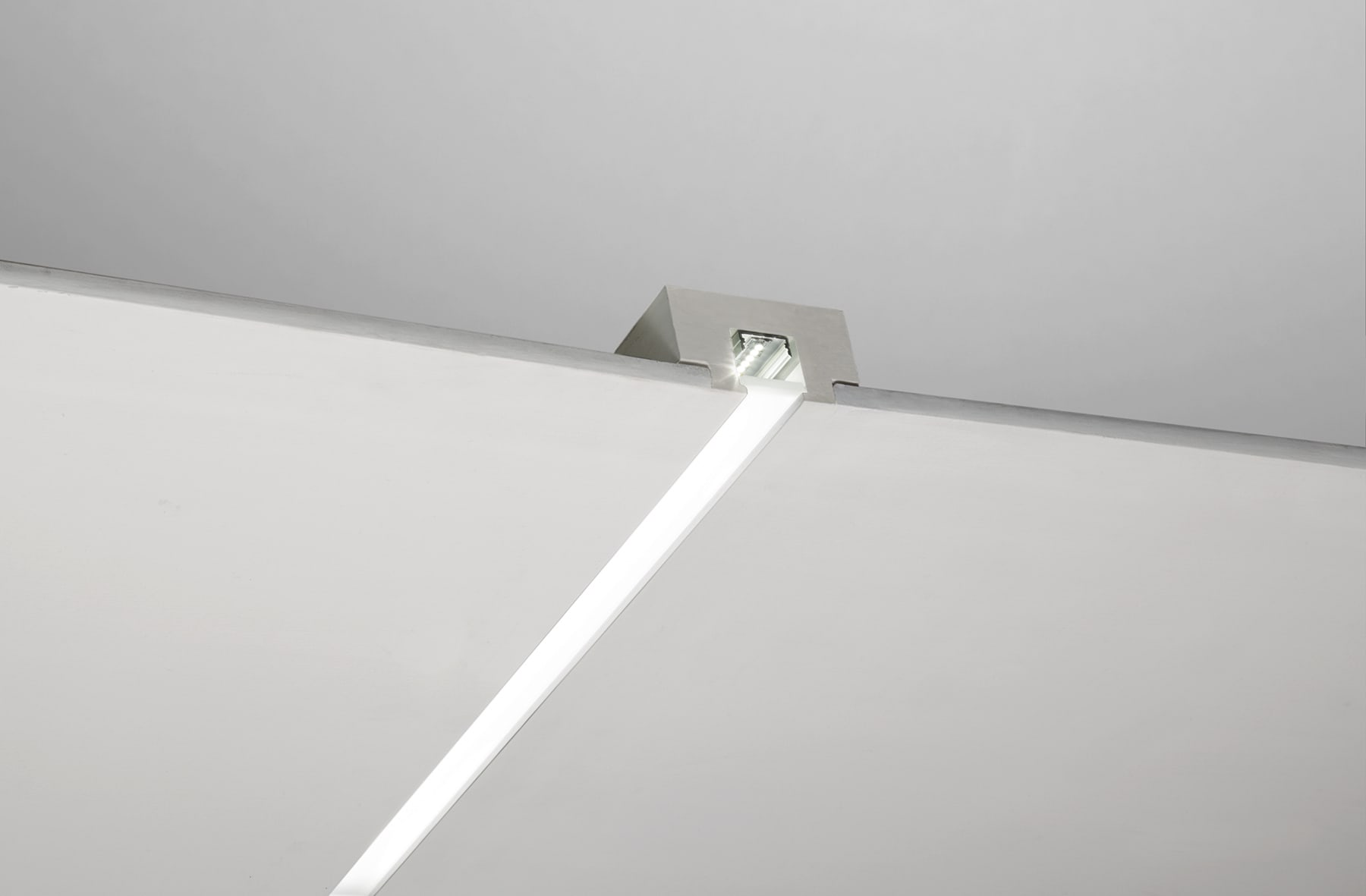 NOBILE ITALIA - INCASSO GESSO A SOFFITTO