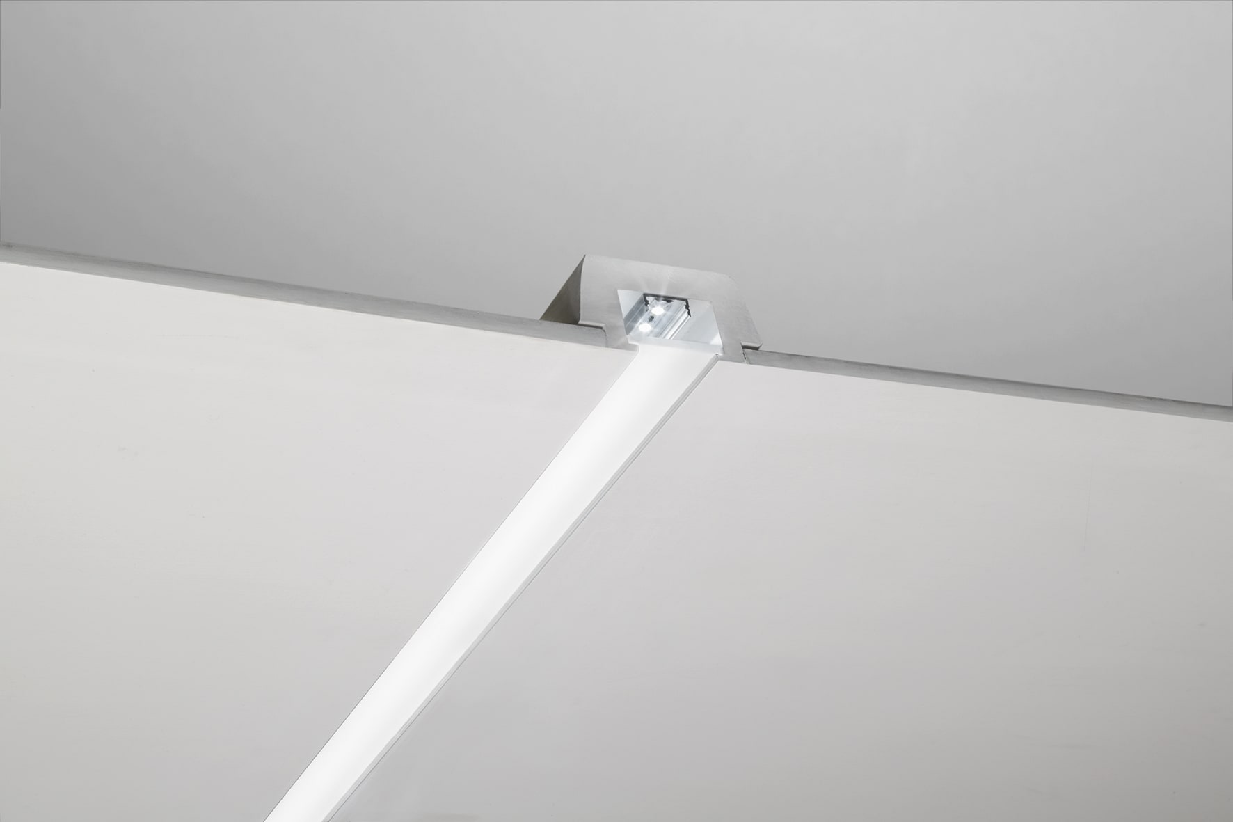 NOBILE ITALIA - INCASSO GESSO A SOFFITTO