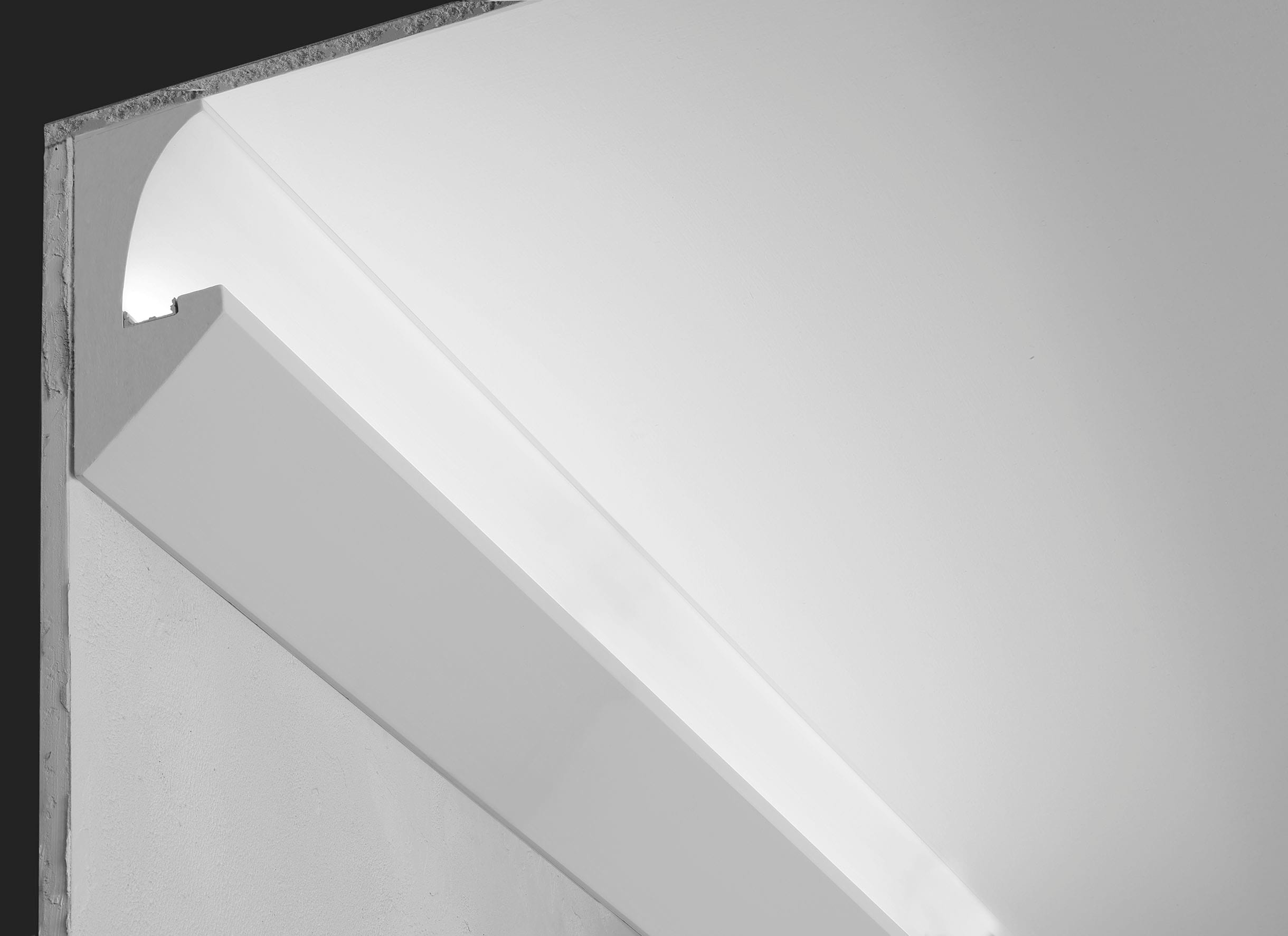 NOBILE ITALIA - PROFILO IN GESSO A PARETE MONO-EMISSIONE P17