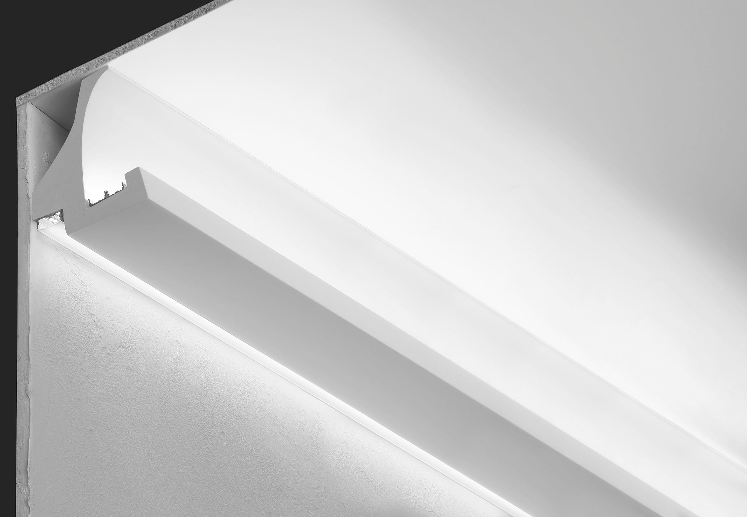 NOBILE ITALIA - PROFILO IN GESSO A PARETE BI-EMISSIONE