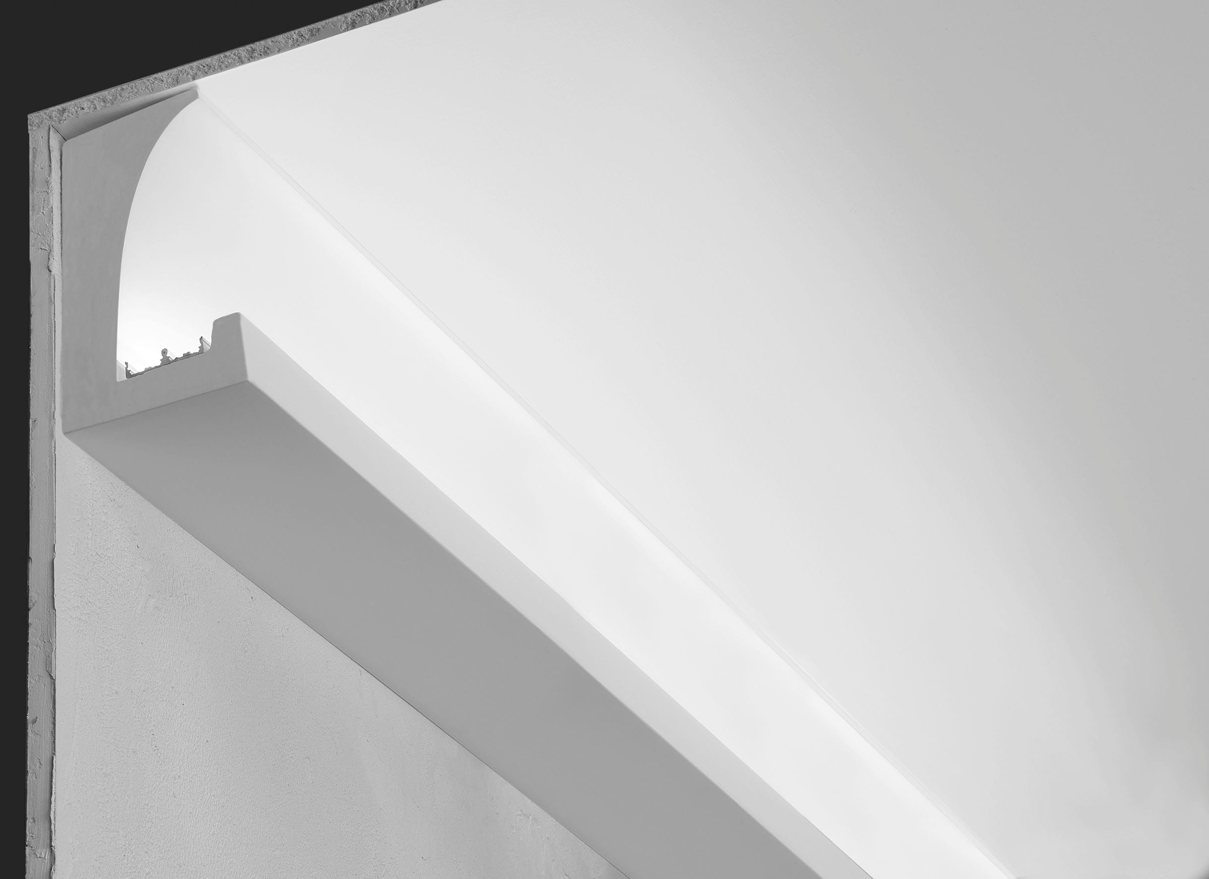 NOBILE ITALIA - PROFILO IN GESSO A PARETE MONO-EMISSIONE P20